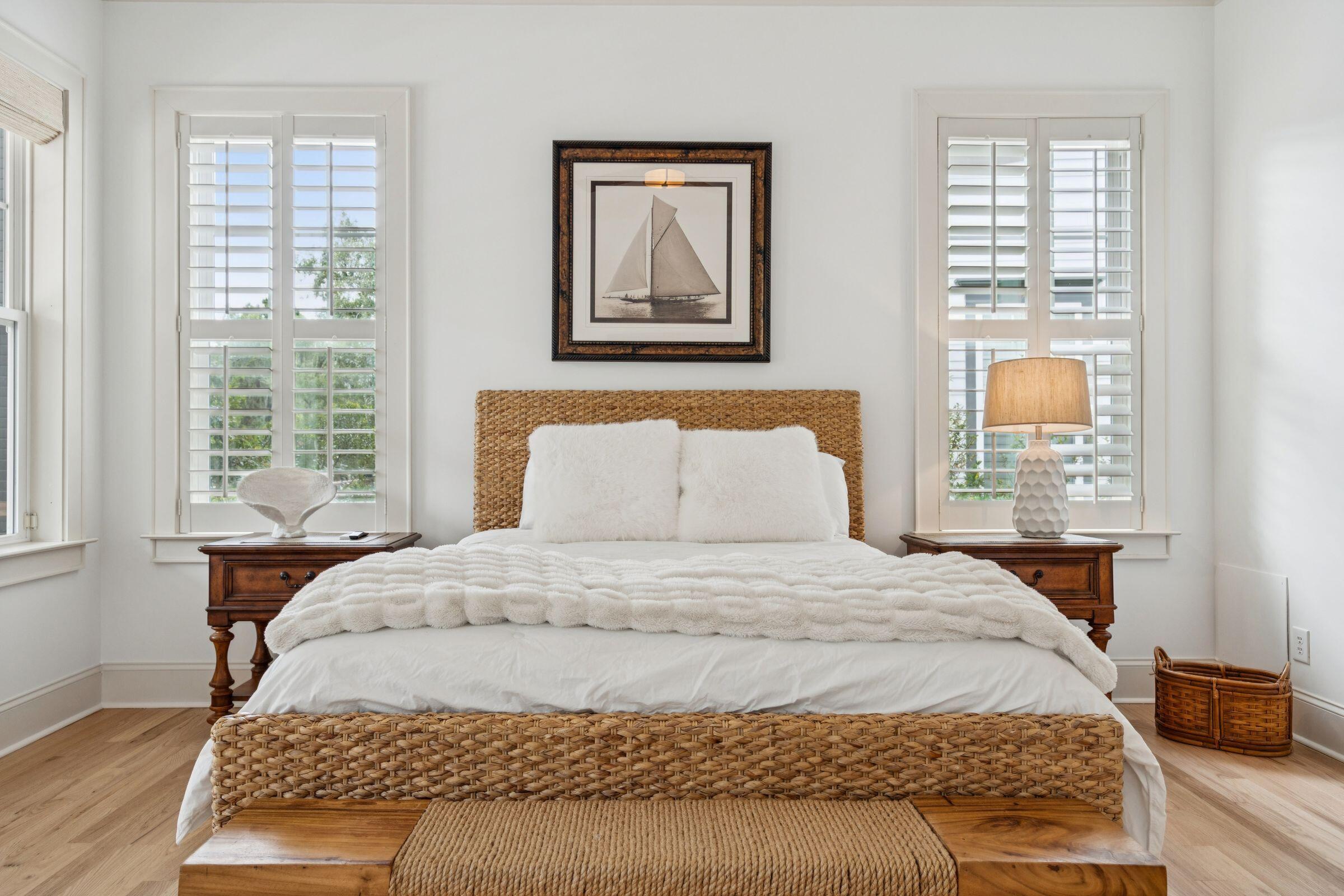 1119 Oak Overhang Street