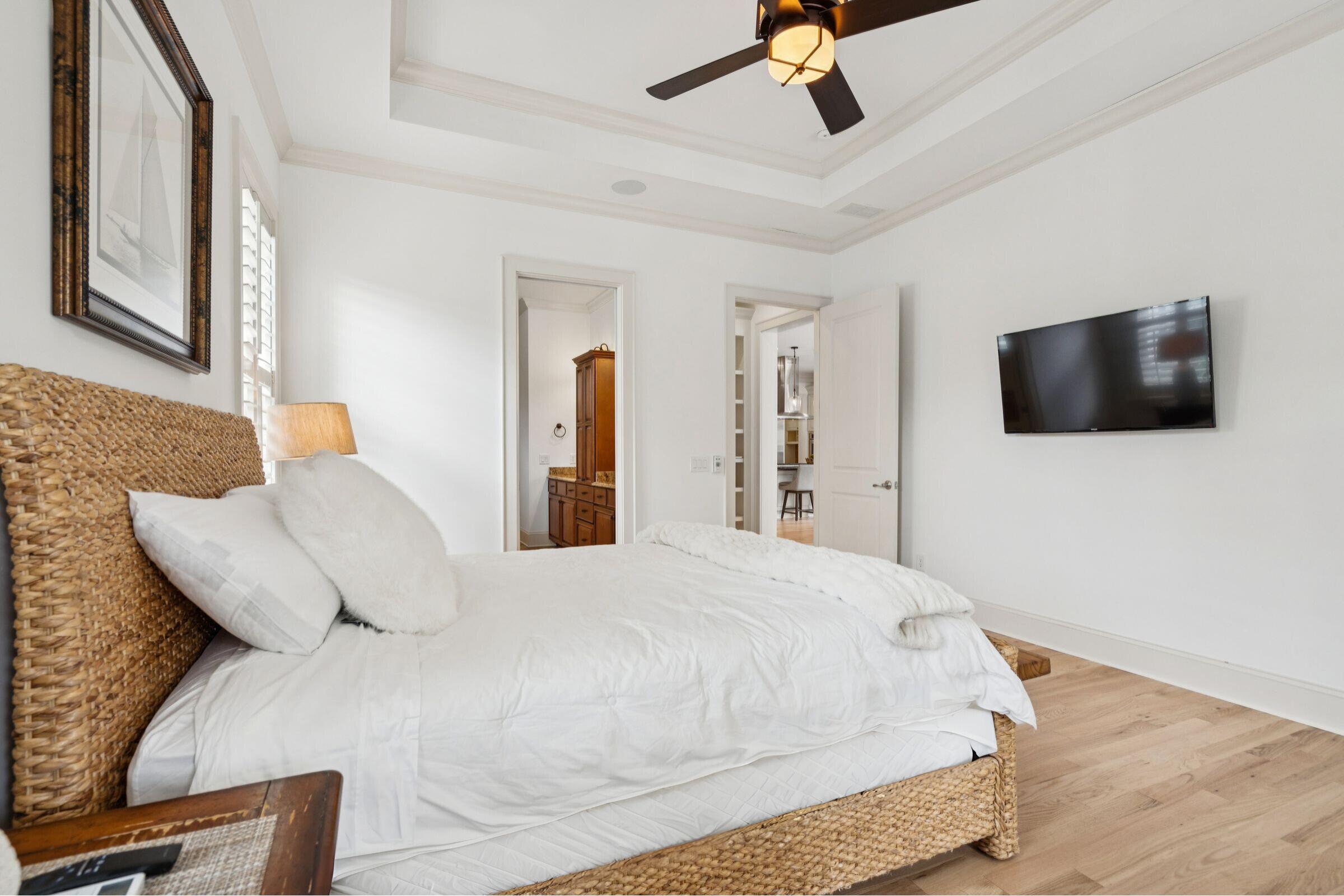 1119 Oak Overhang Street