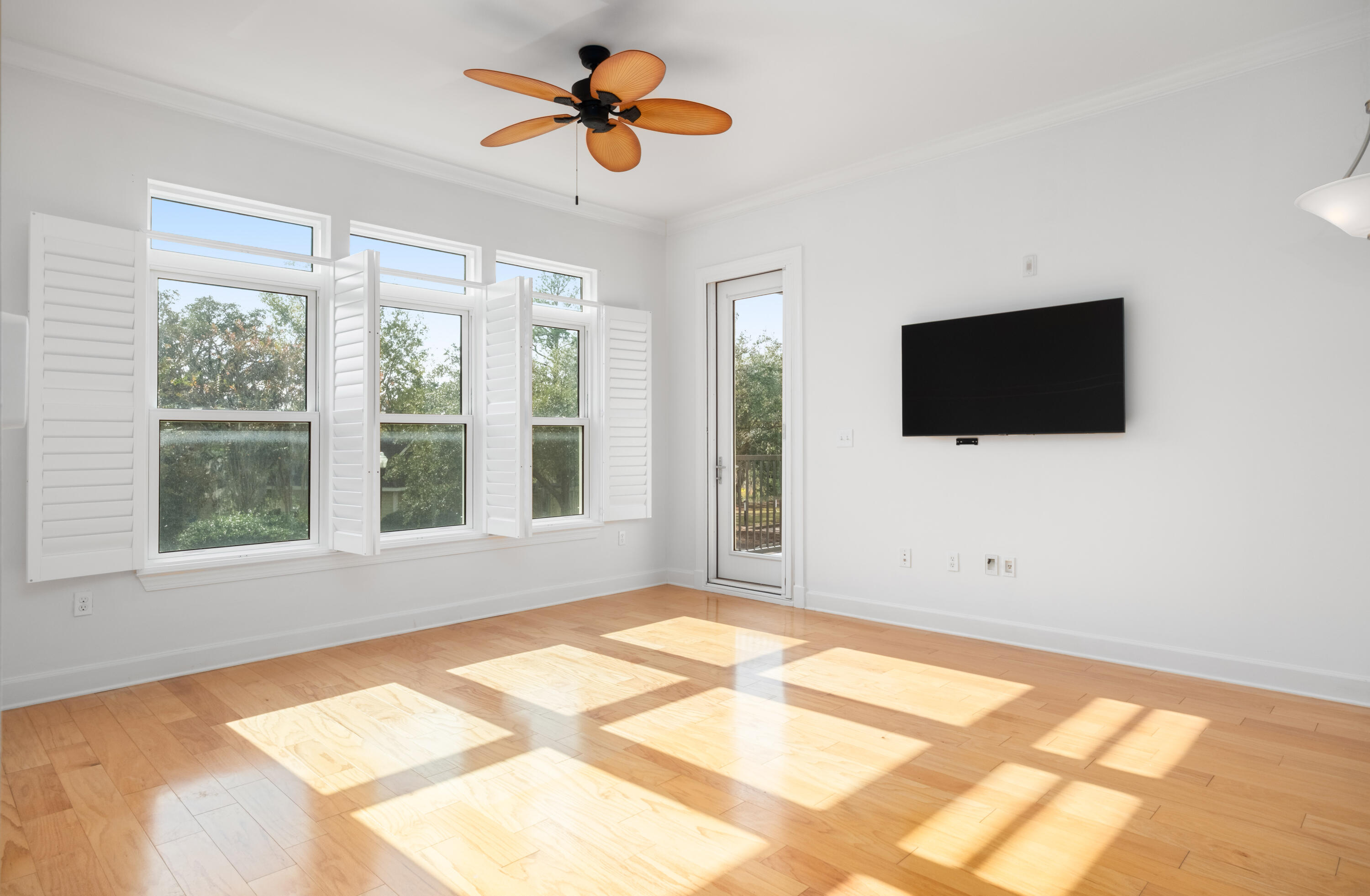 135 Pier View Street # 106