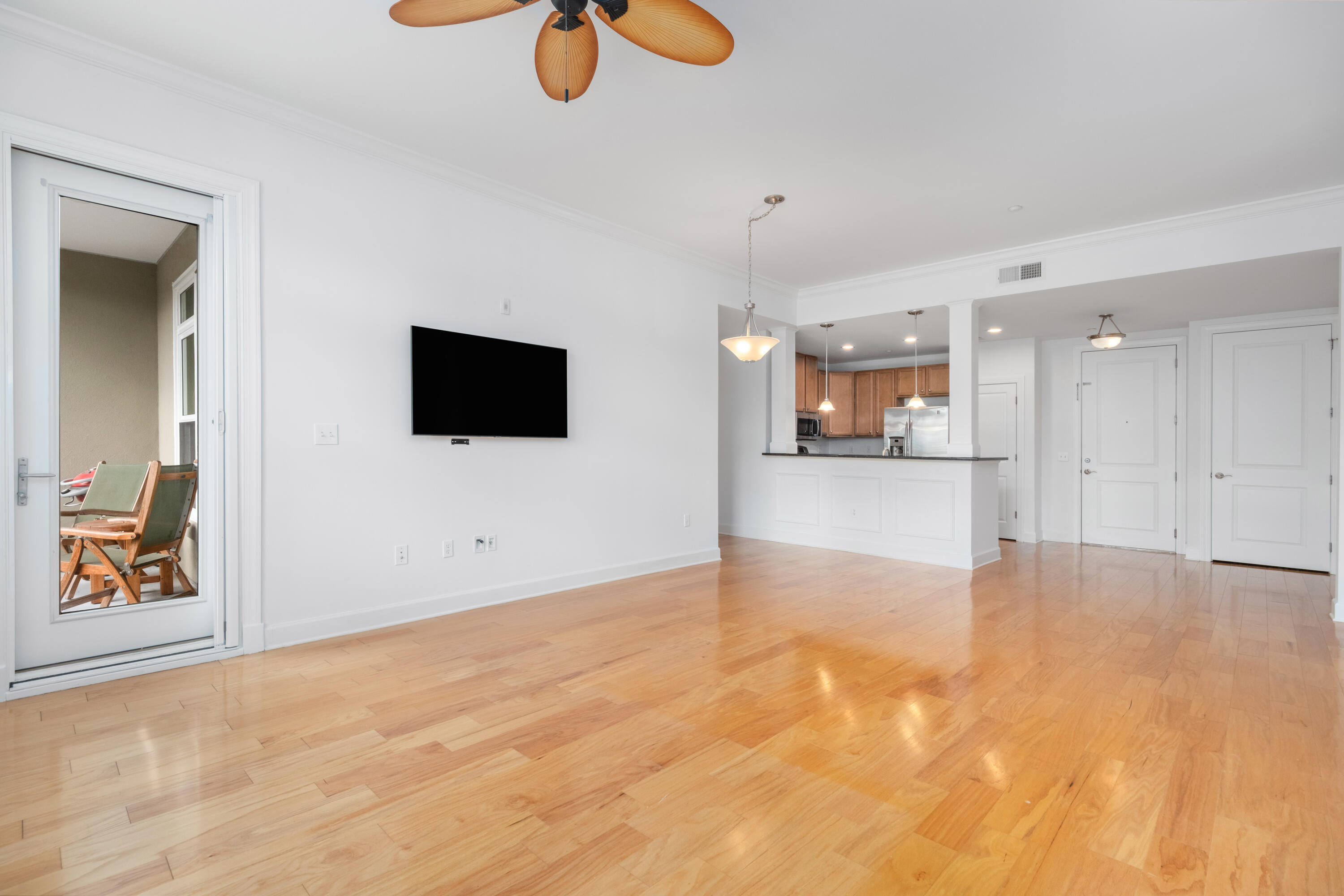 135 Pier View Street # 106