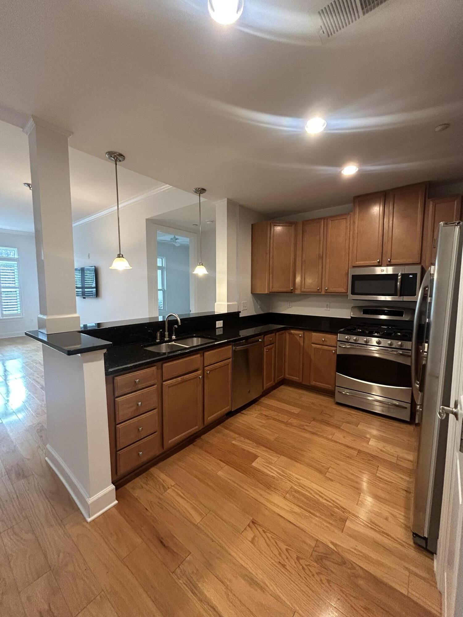 135 Pier View Street # 106