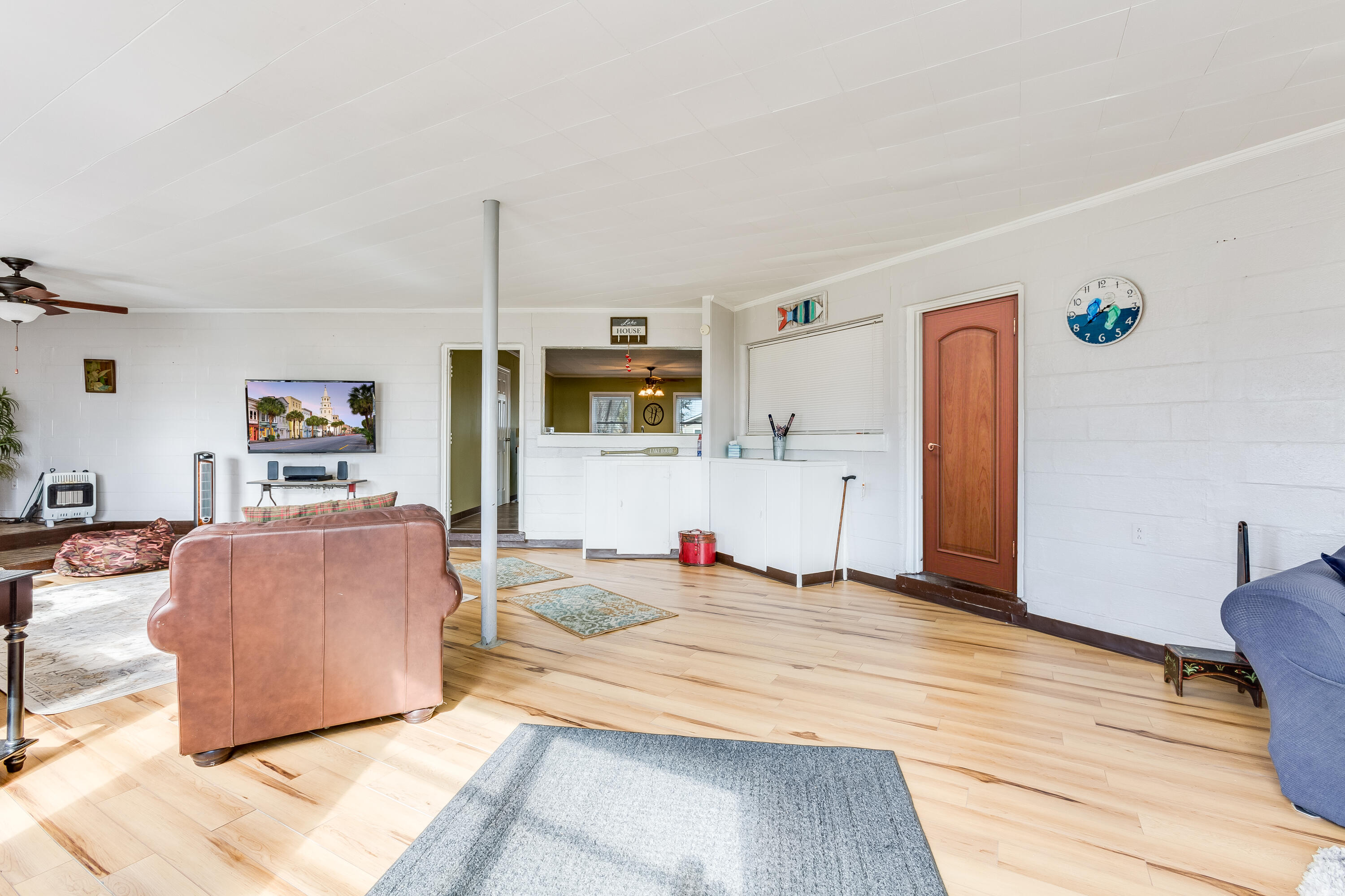 1211 Longpoint Road