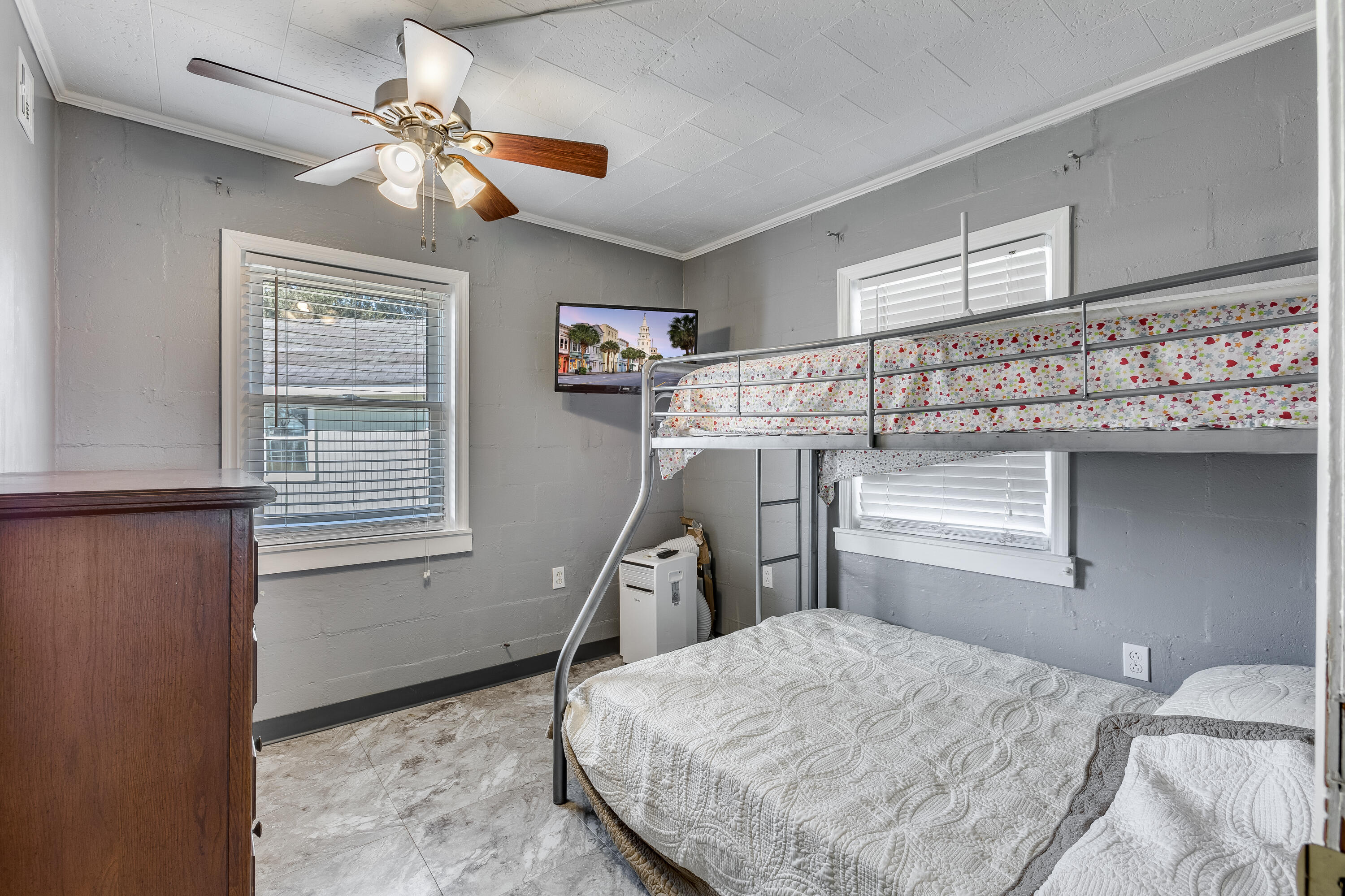 1211 Longpoint Road