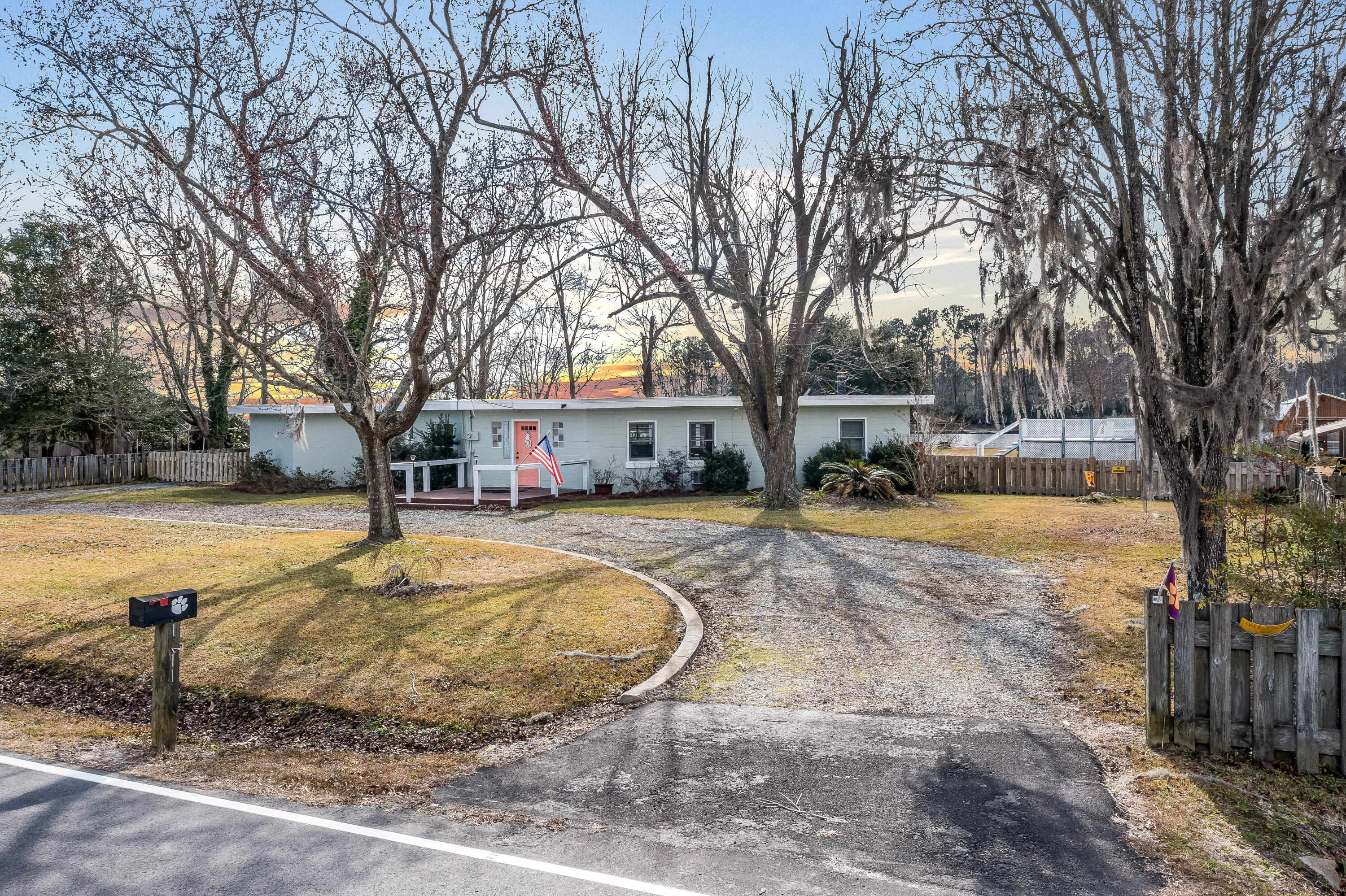 1211 Longpoint Road