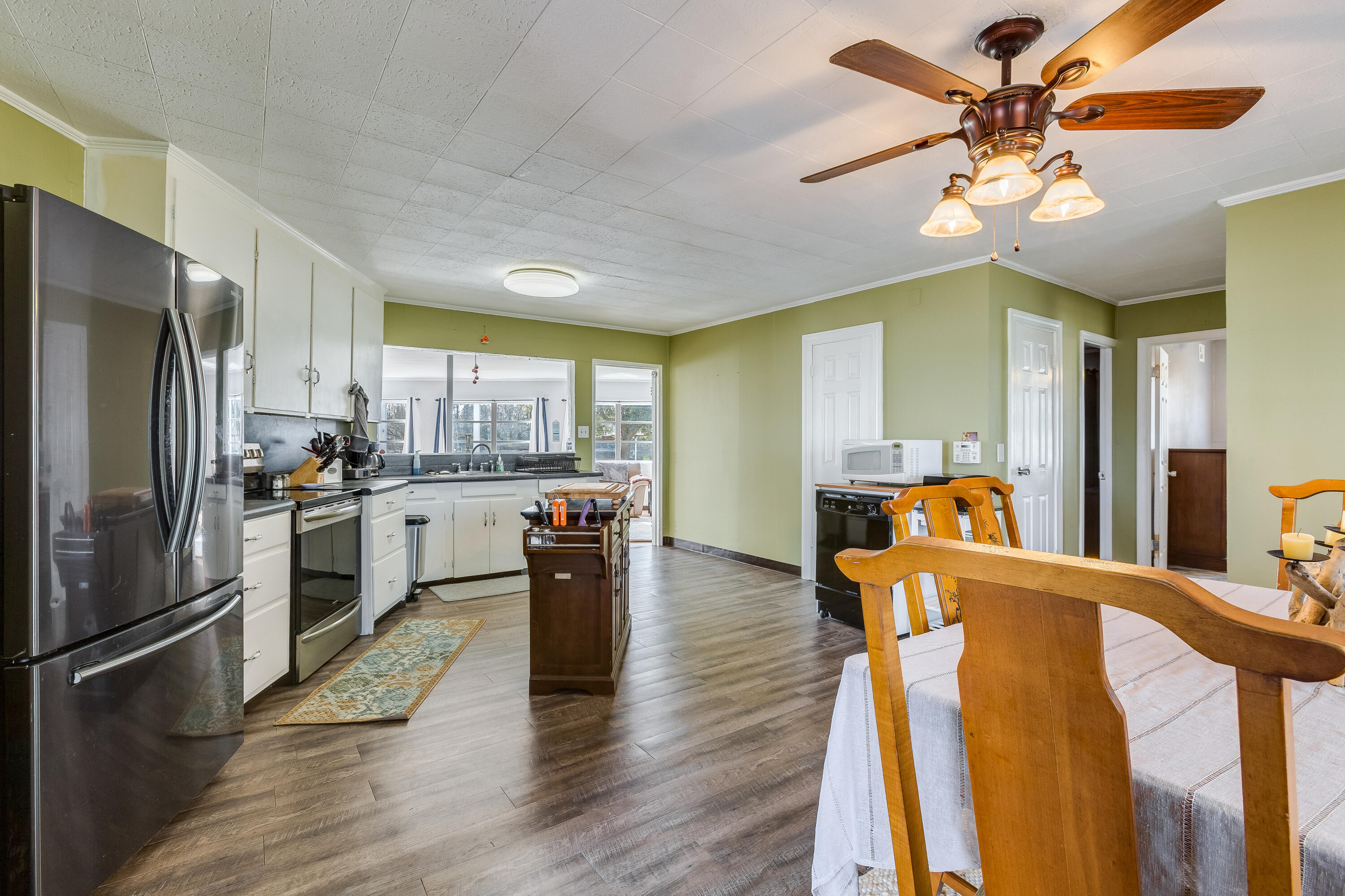 1211 Longpoint Road