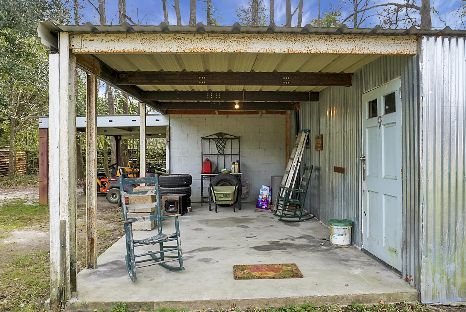 102 Argosy Drive