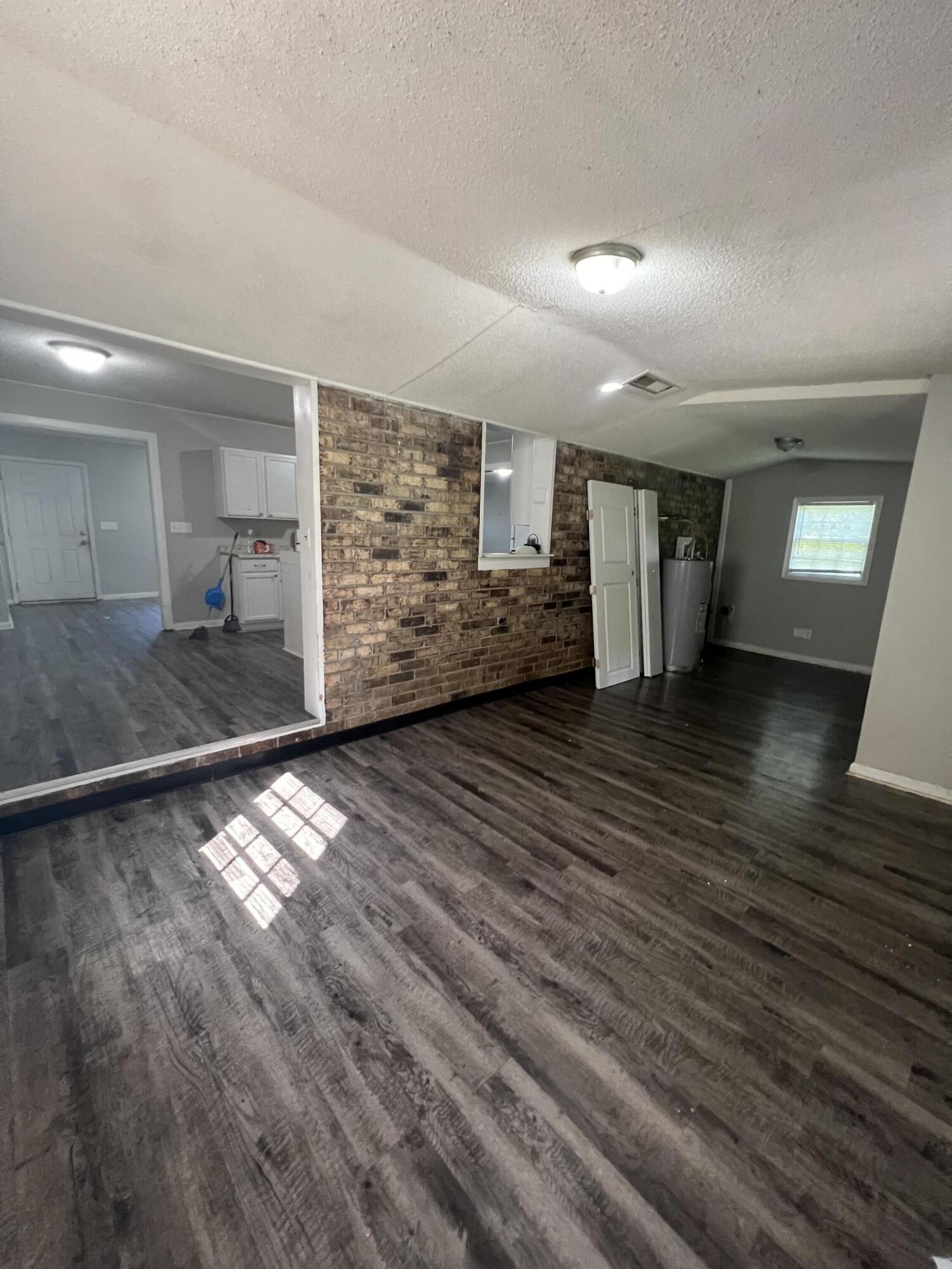 4506 Hardwood Street