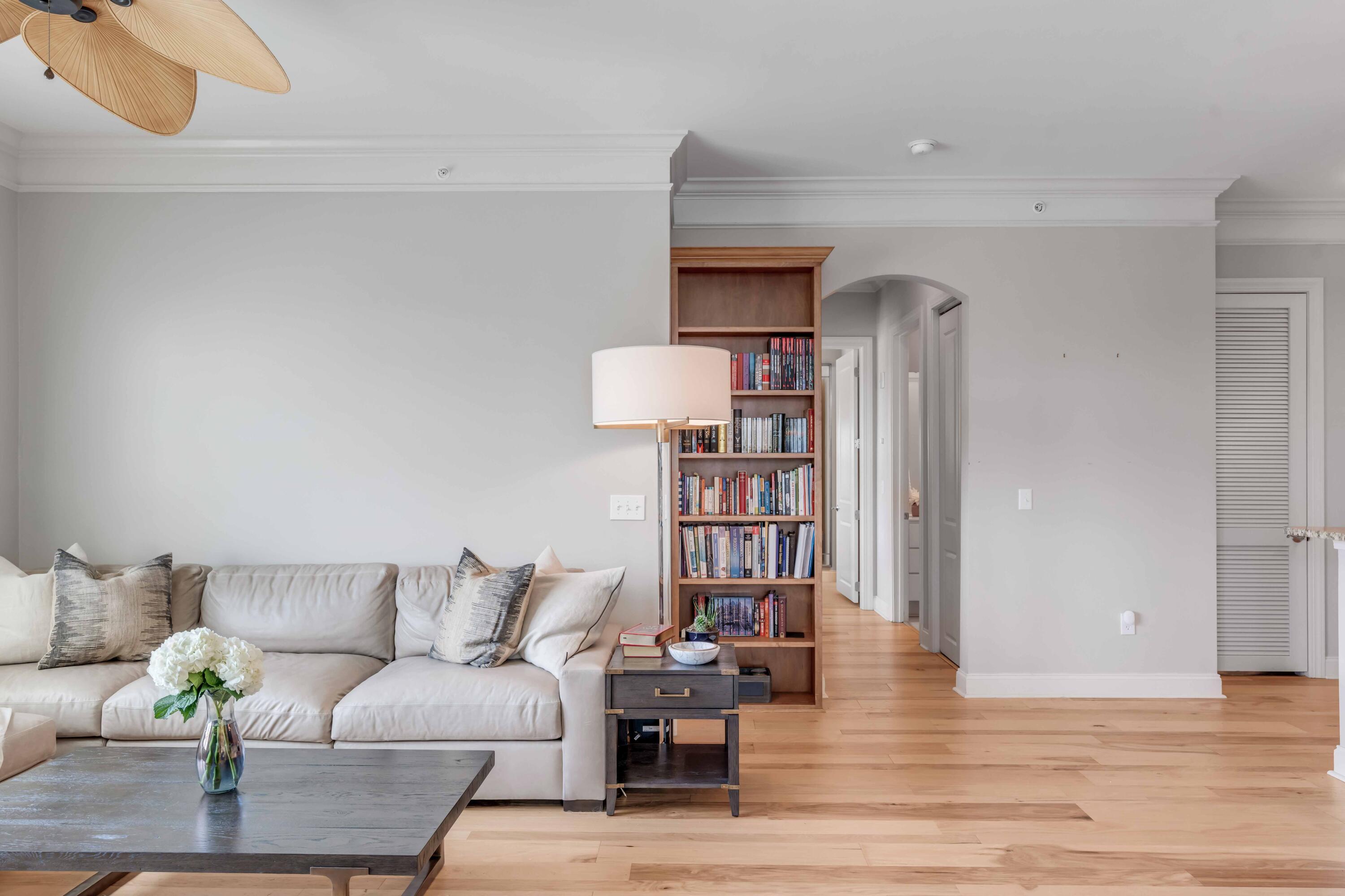 200 River Landing Drive # B401