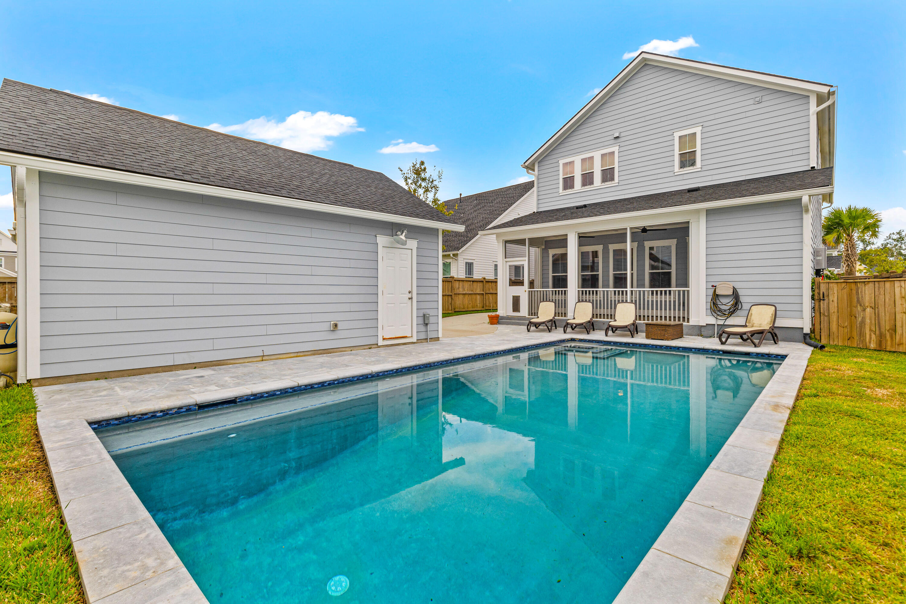 336 Bumble Way