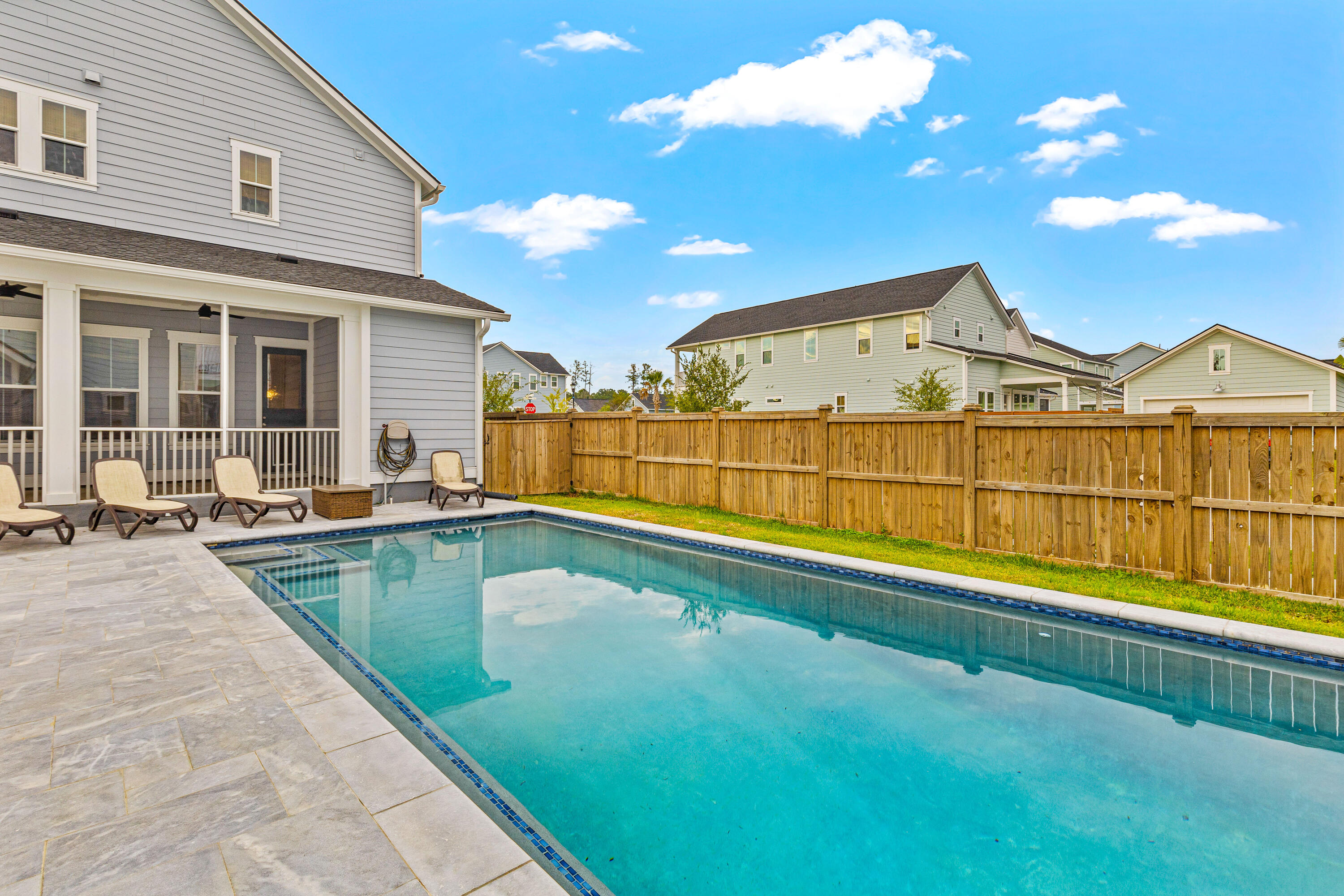 336 Bumble Way
