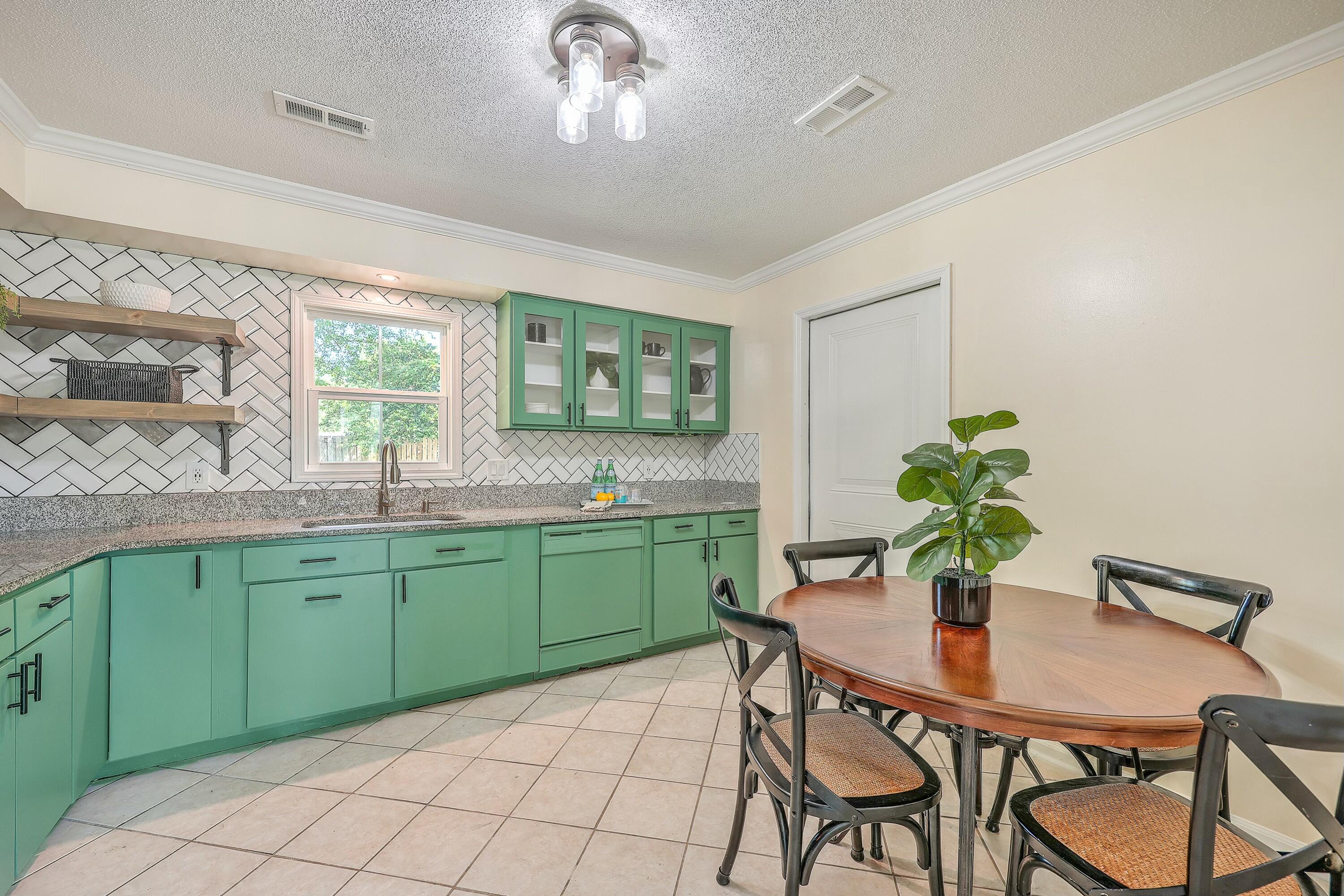 3264 Stonehaven Drive