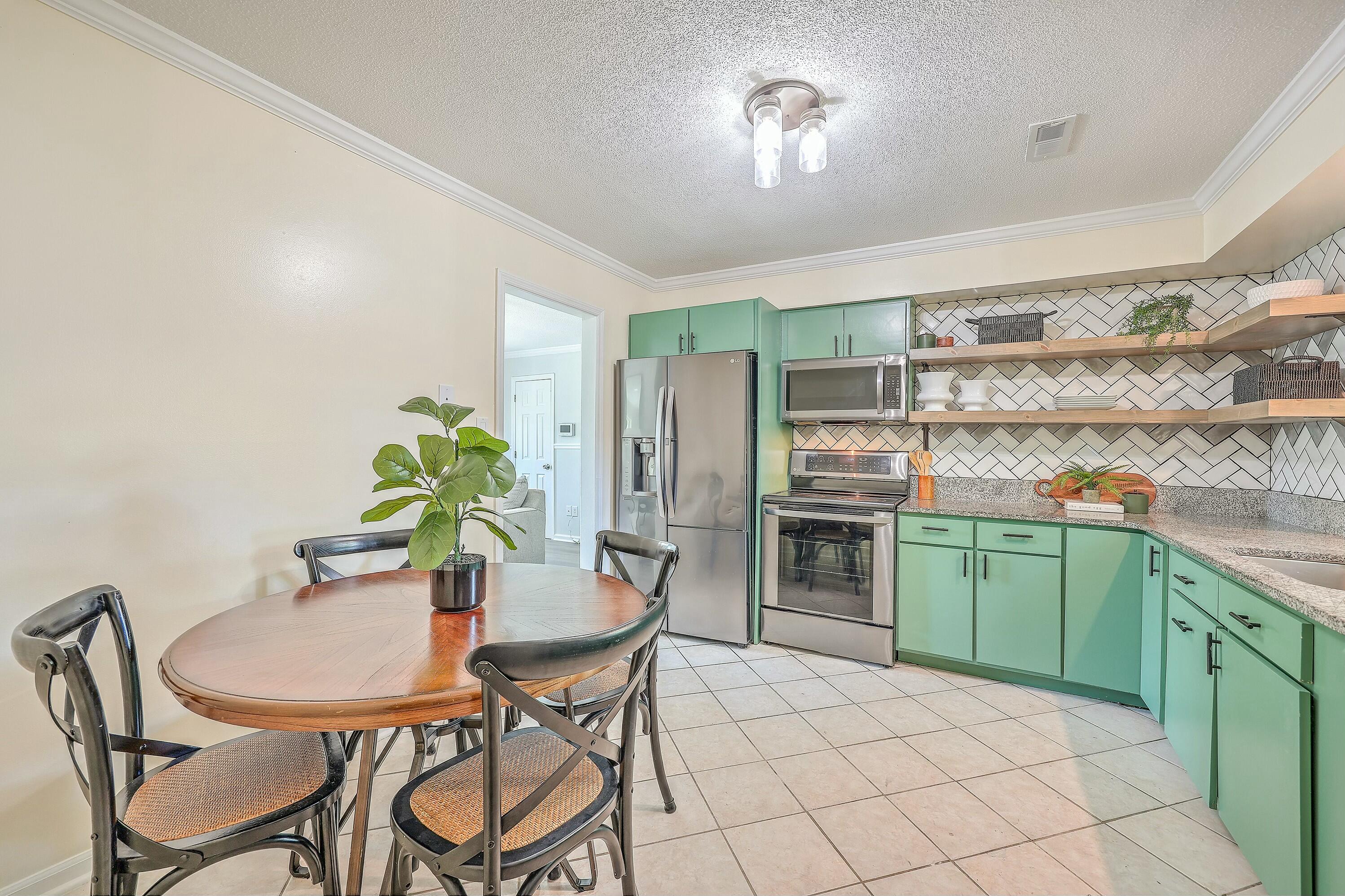 3264 Stonehaven Drive