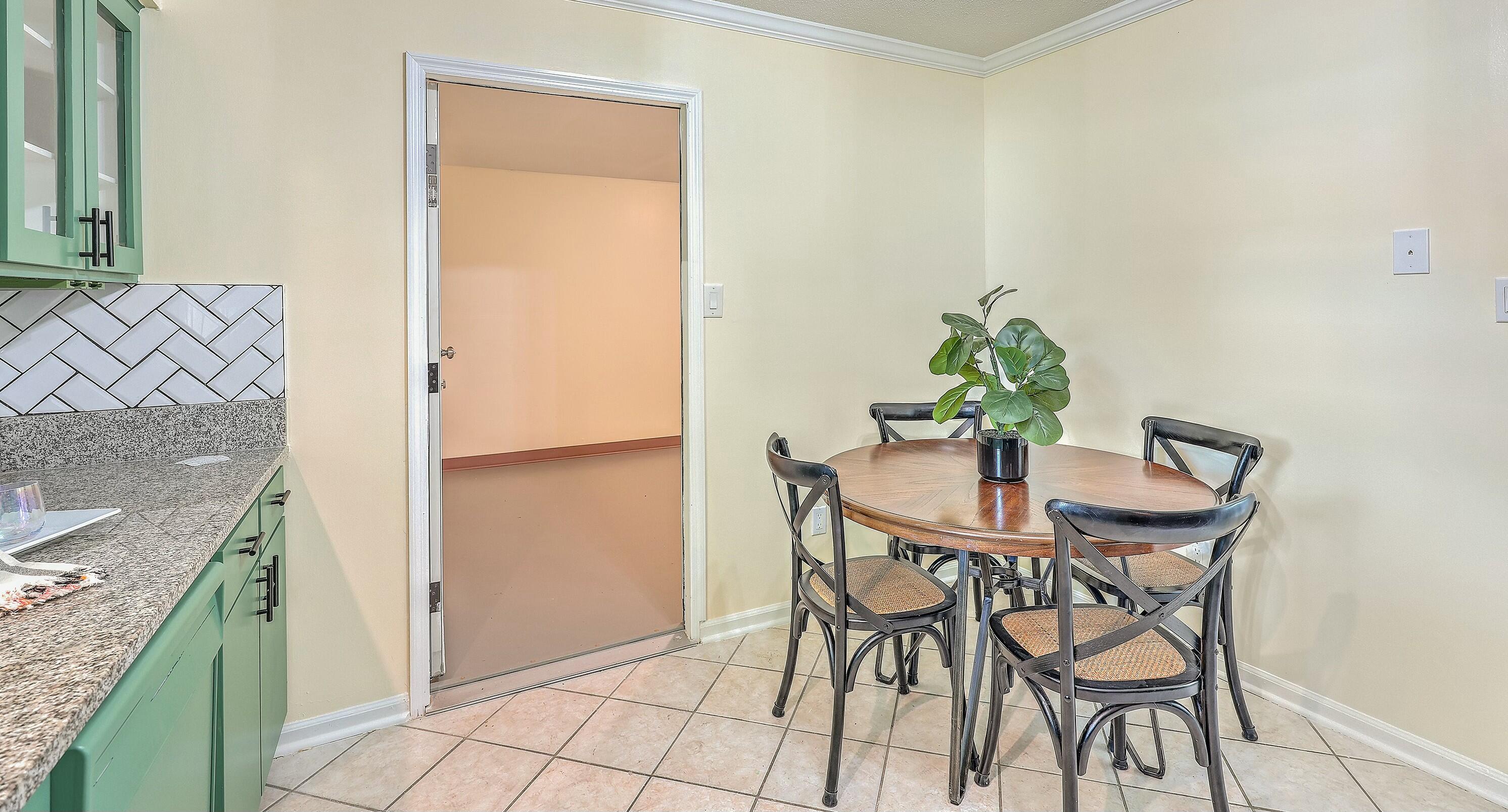 3264 Stonehaven Drive