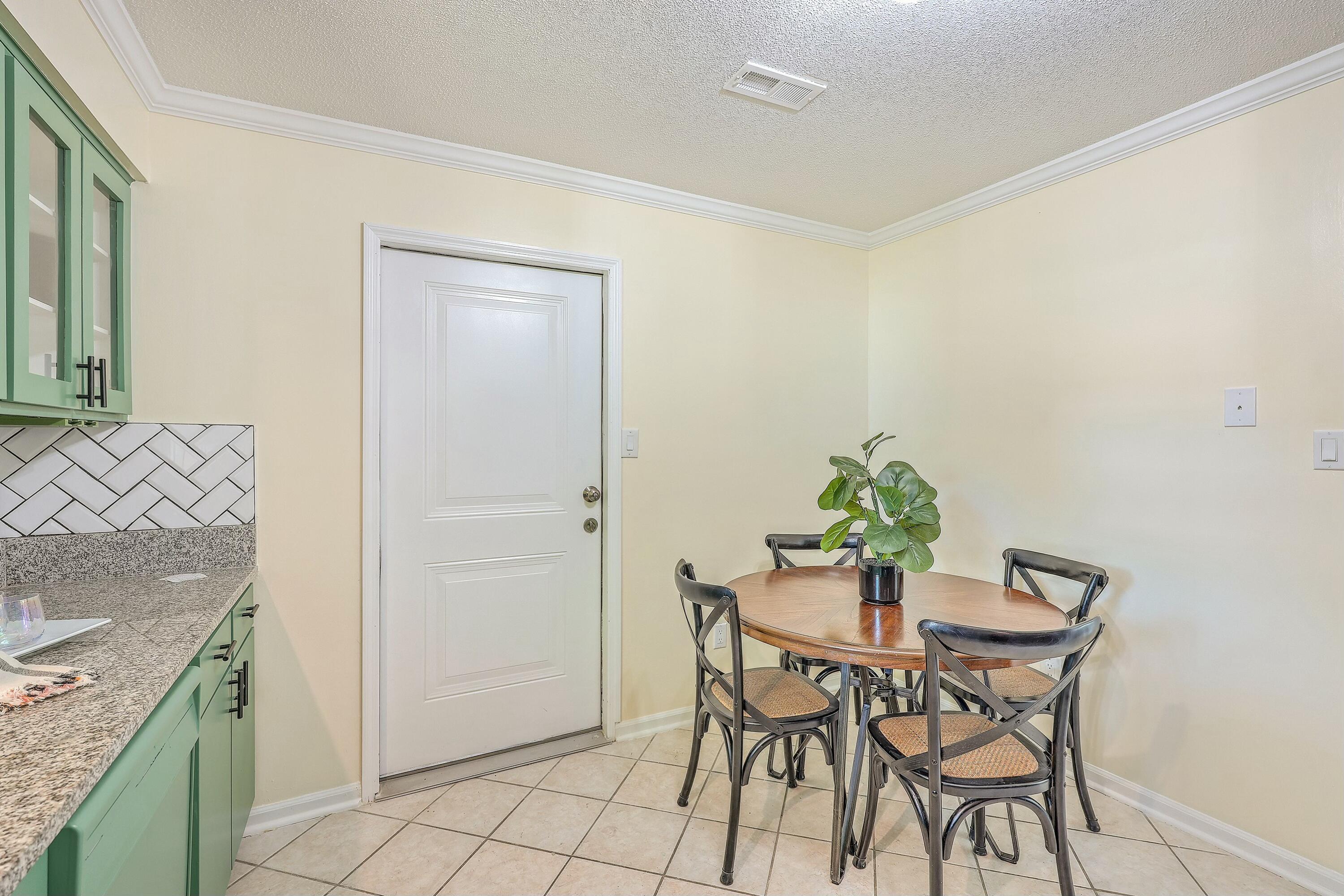 3264 Stonehaven Drive