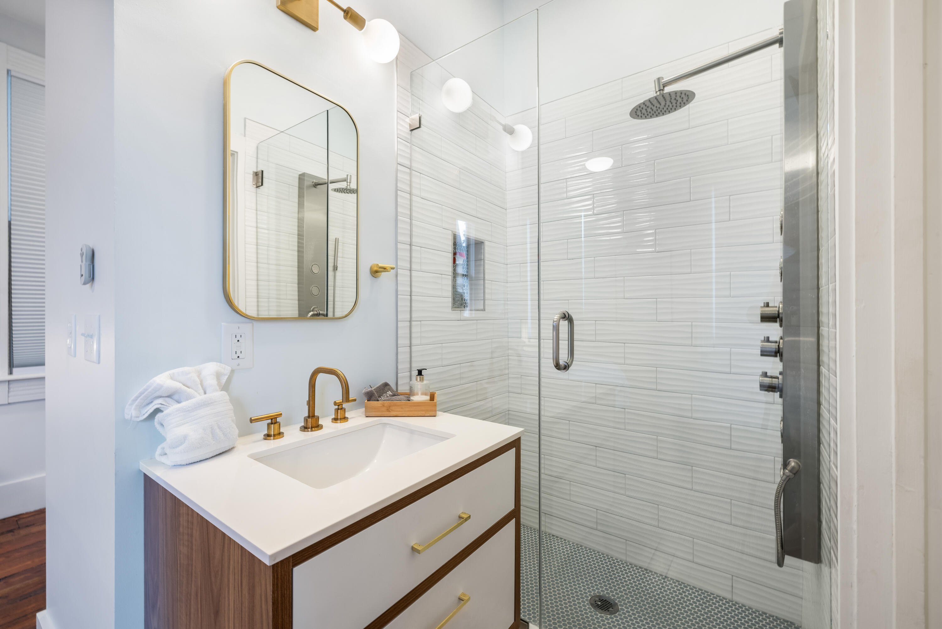1 Percy Street # C Unit: A,B,C