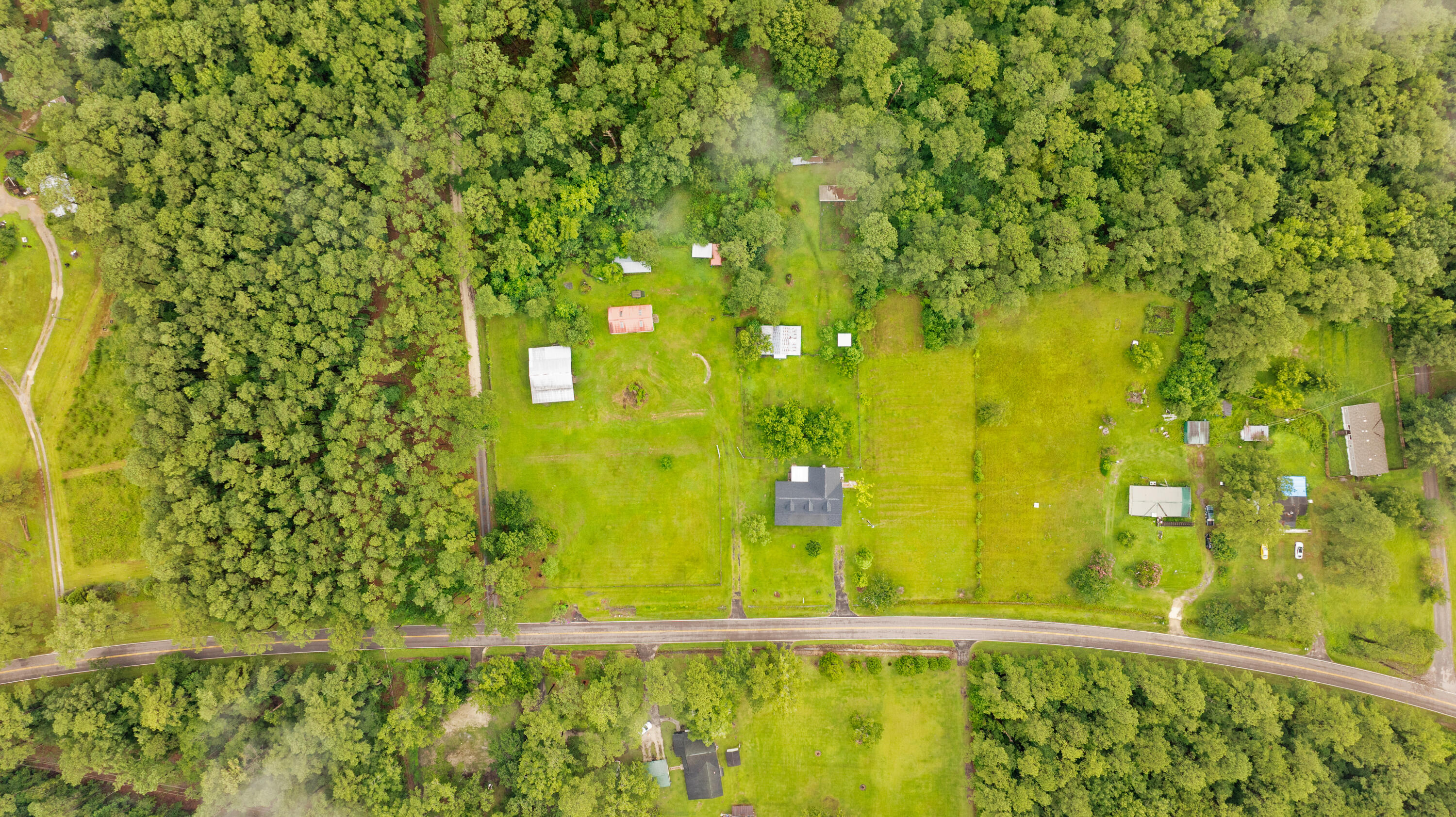 1677 French Santee Road, Jamestown