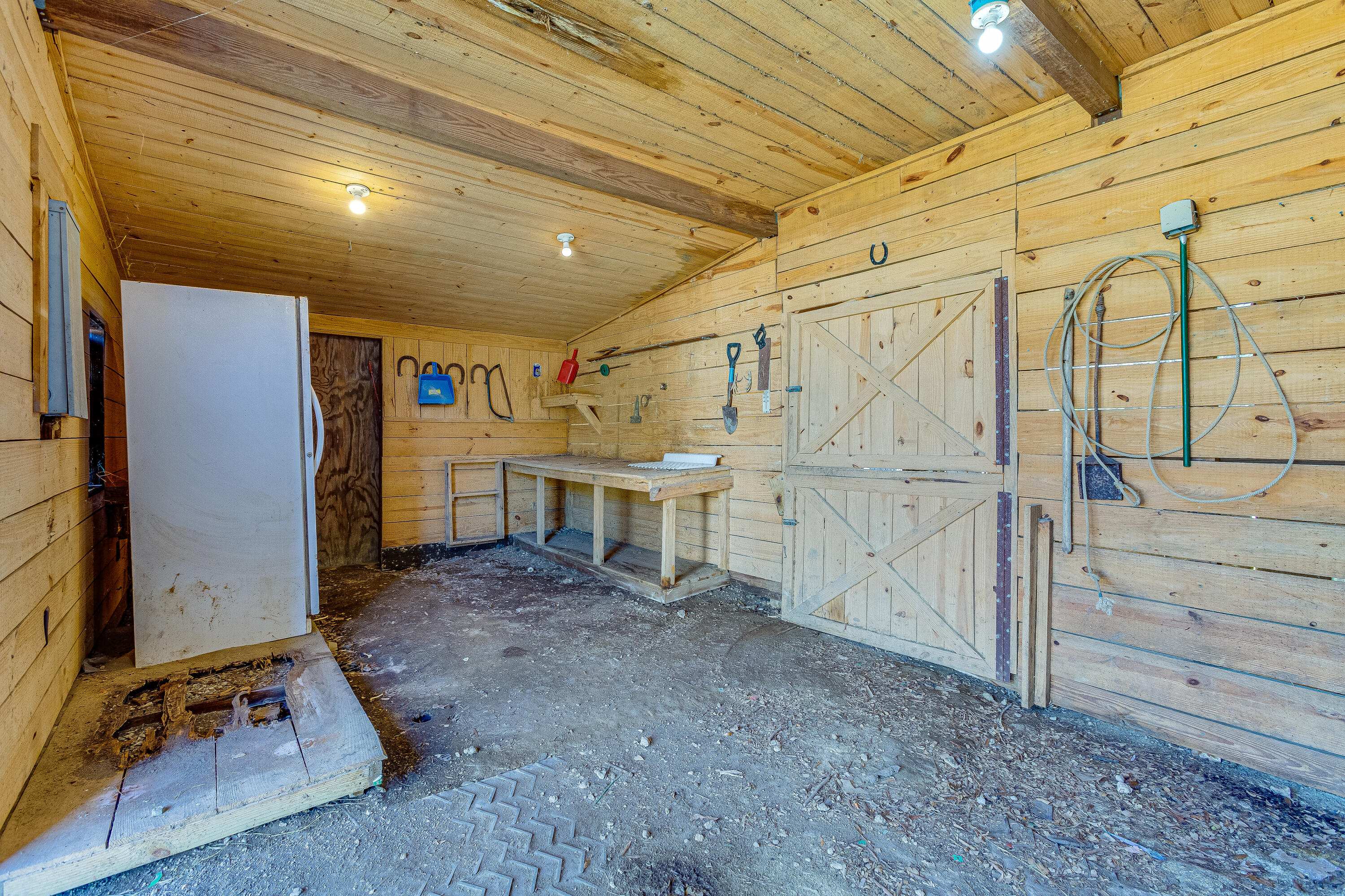 1677 French Santee Road, Jamestown