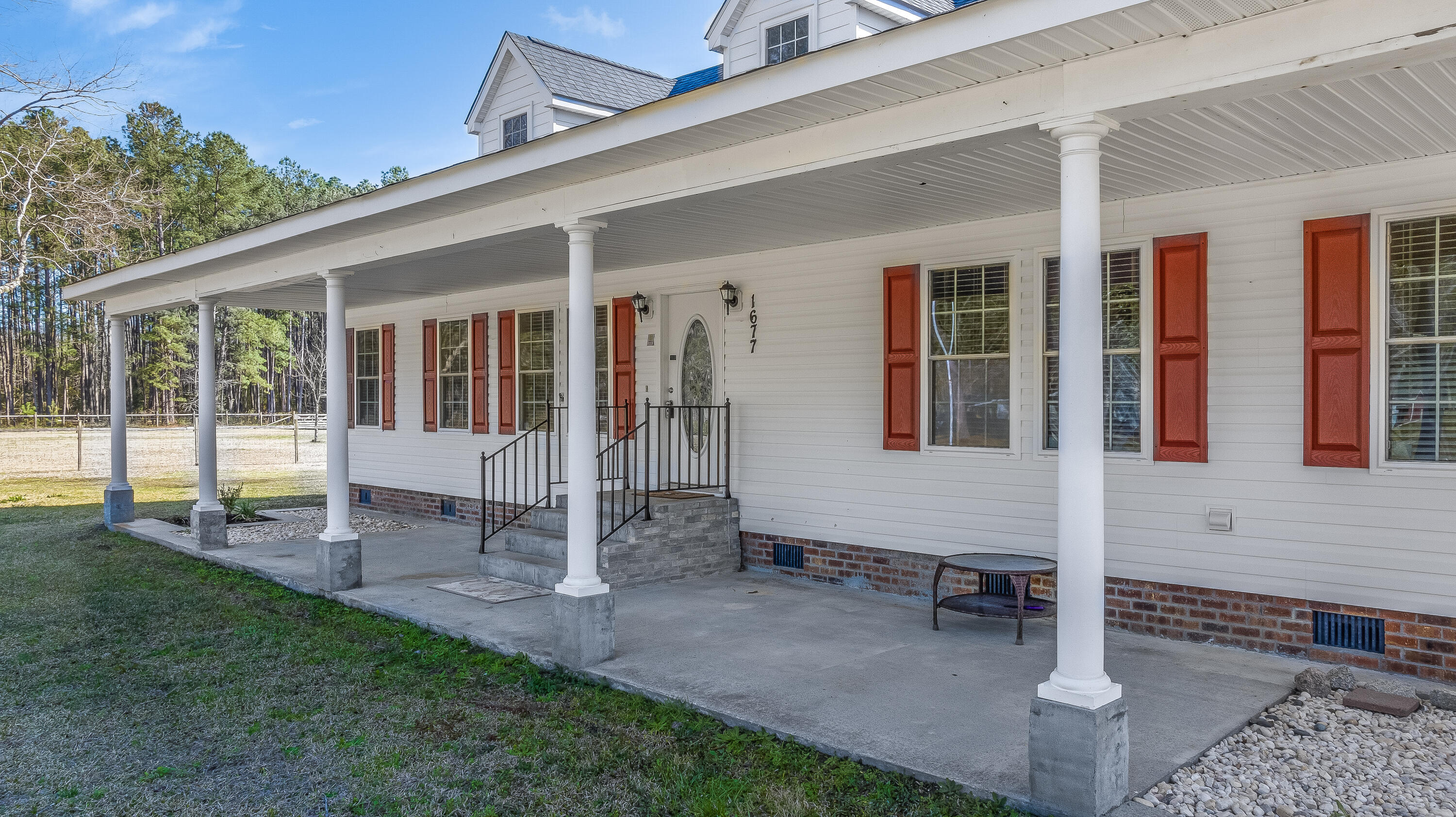 1677 French Santee Road, Jamestown