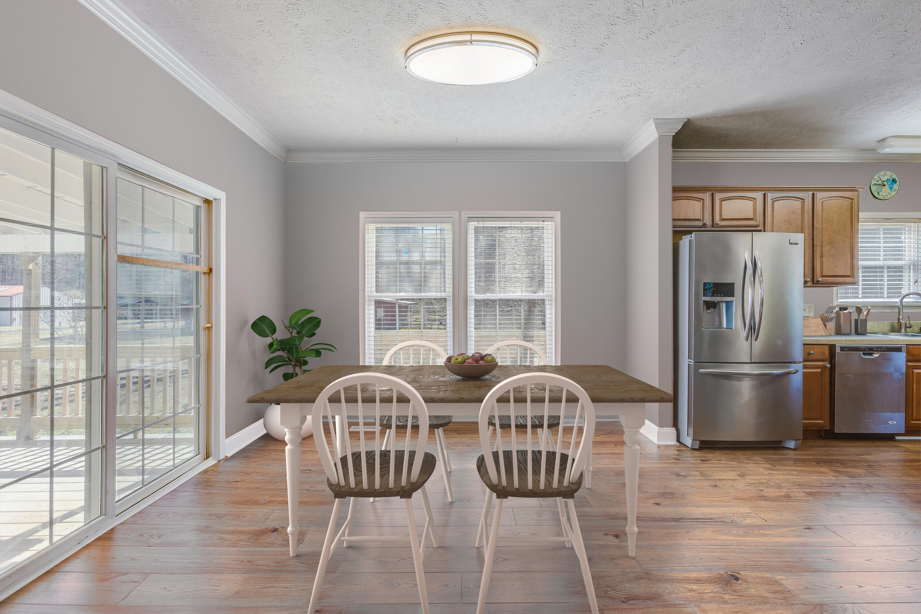 1677 French Santee Road, Jamestown