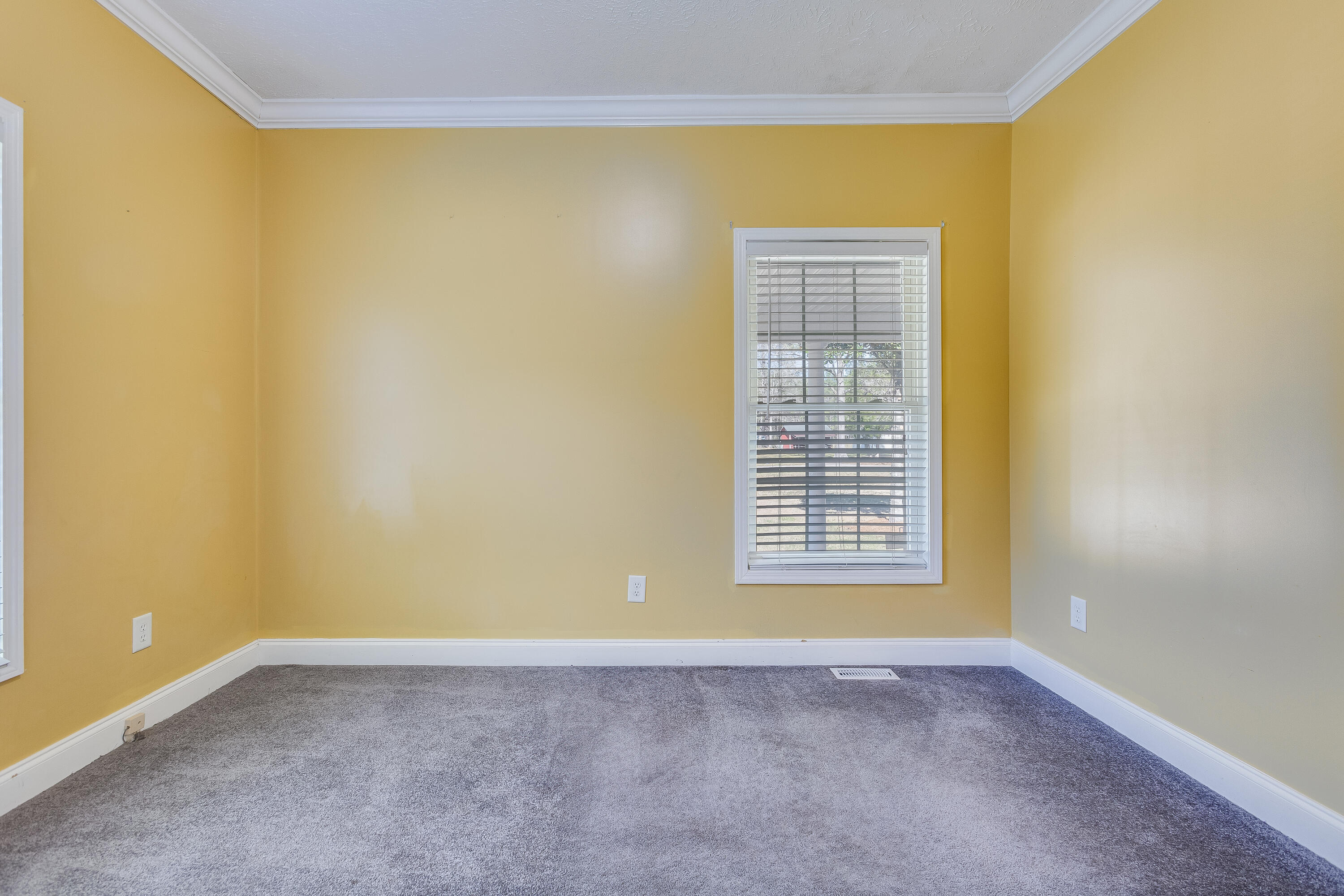 1677 French Santee Road, Jamestown