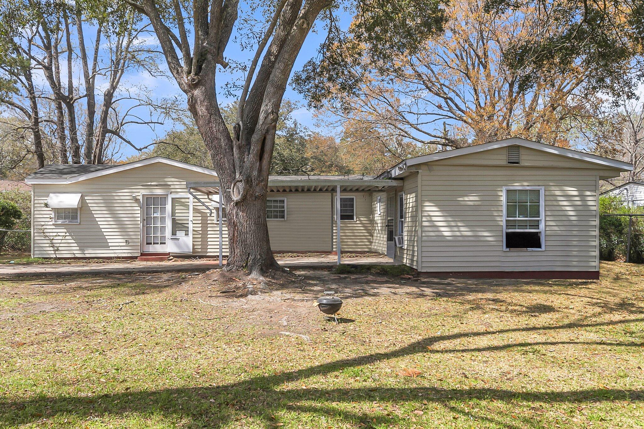 834 Prince John Drive