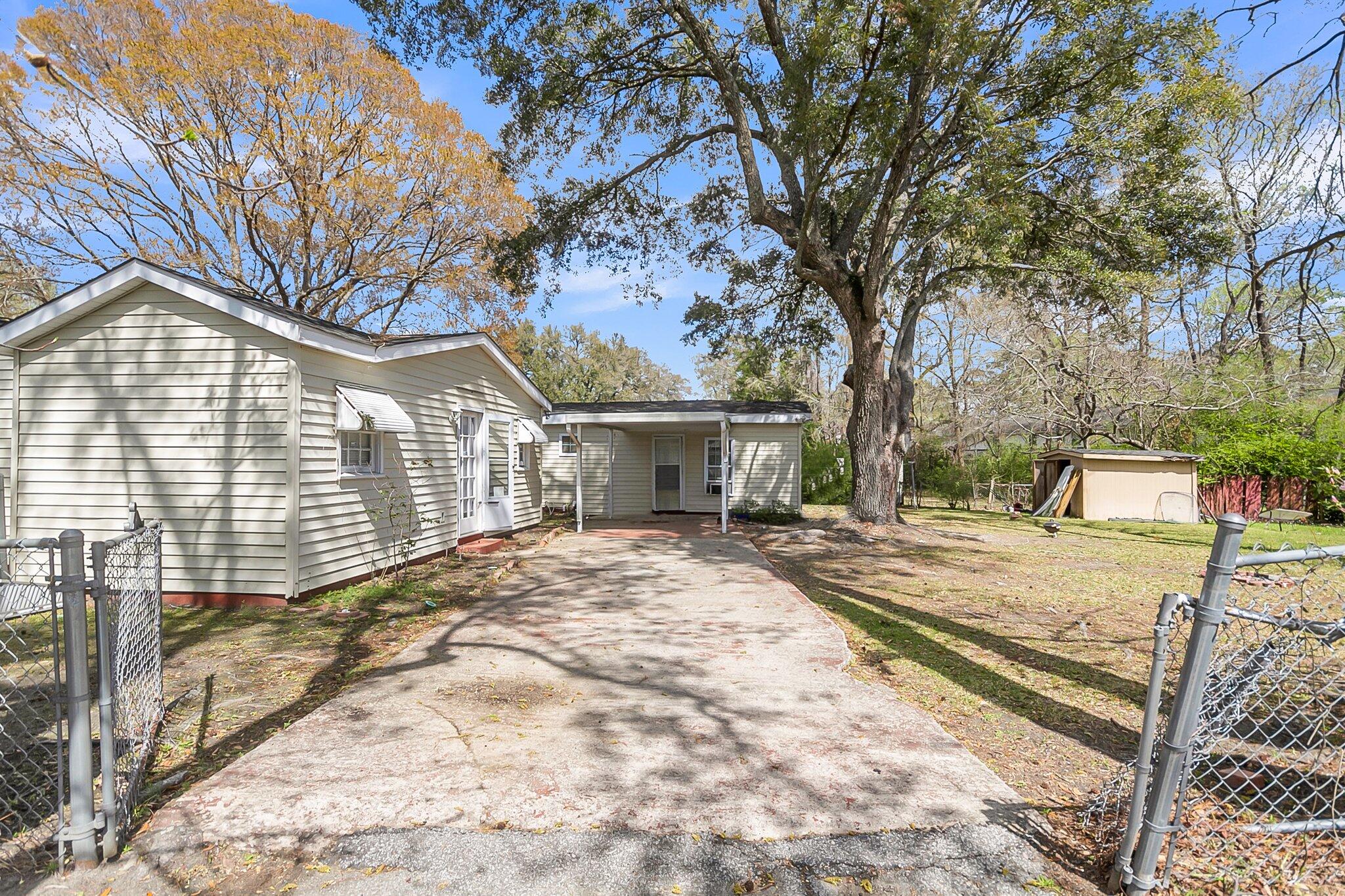 834 Prince John Drive
