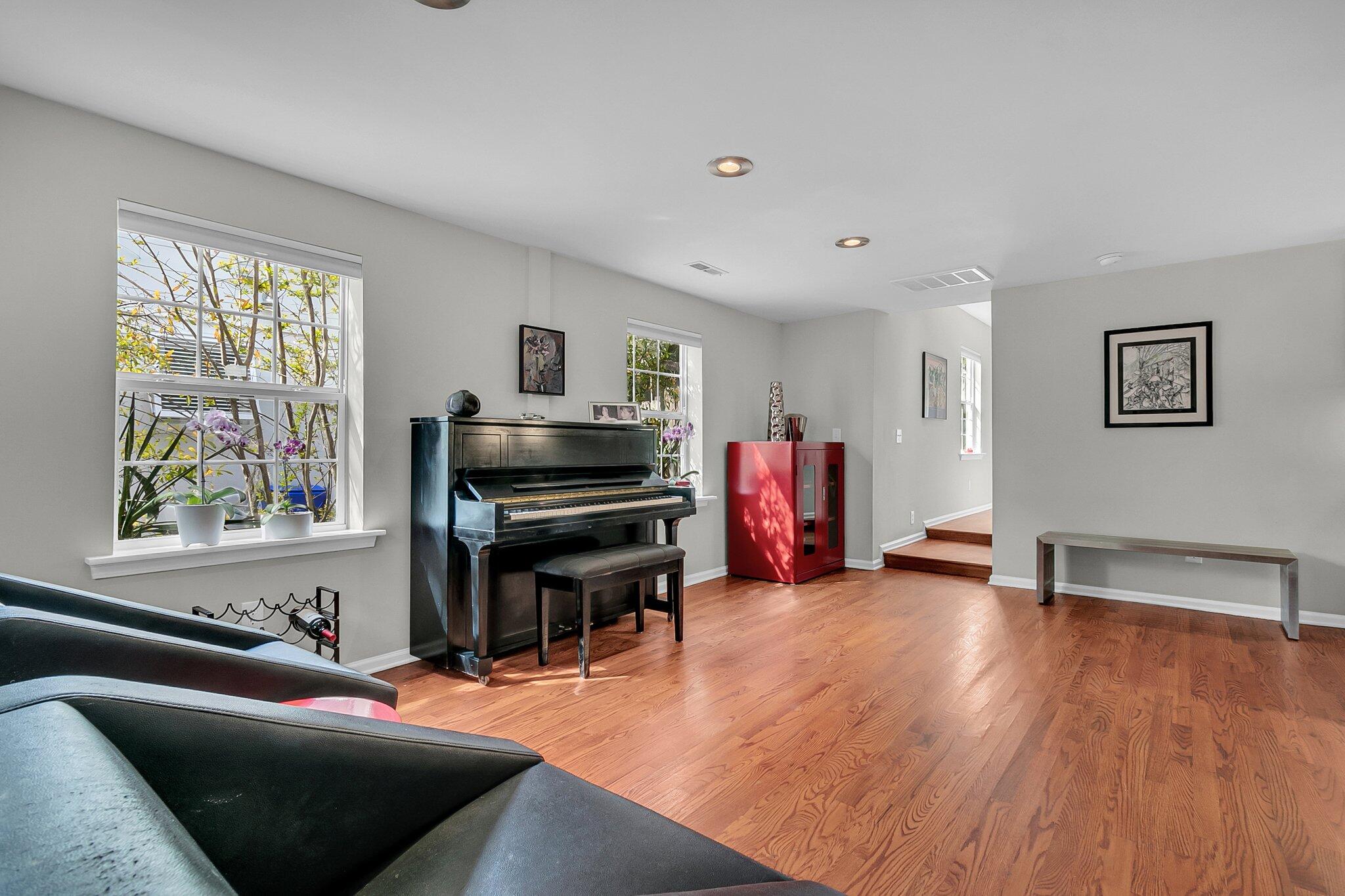 4445 Old Park Road