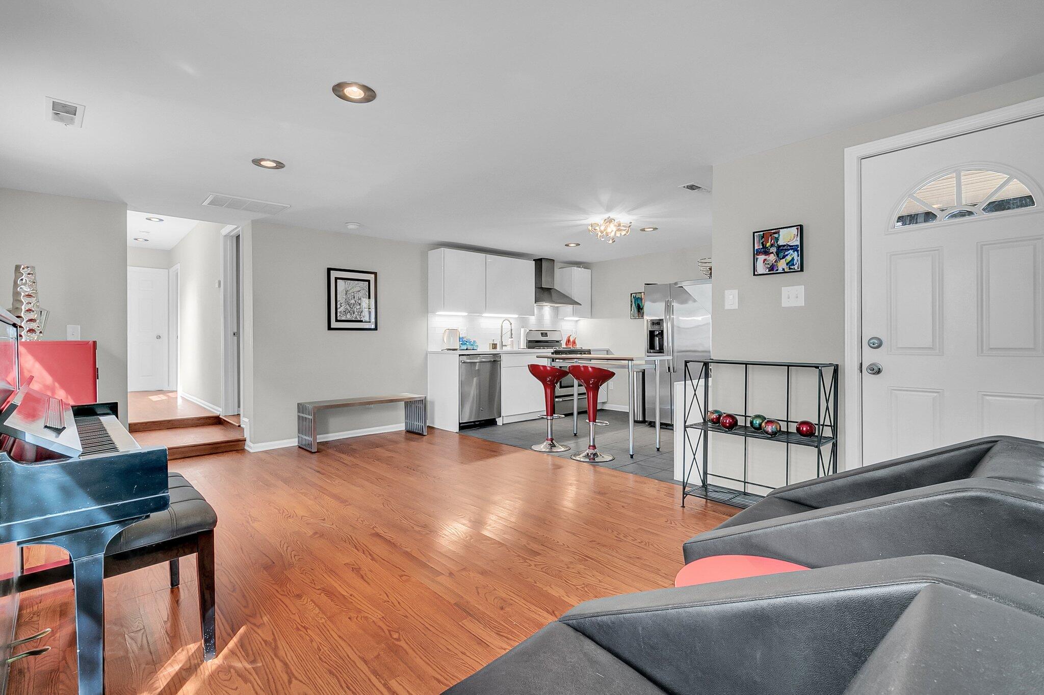 4445 Old Park Road