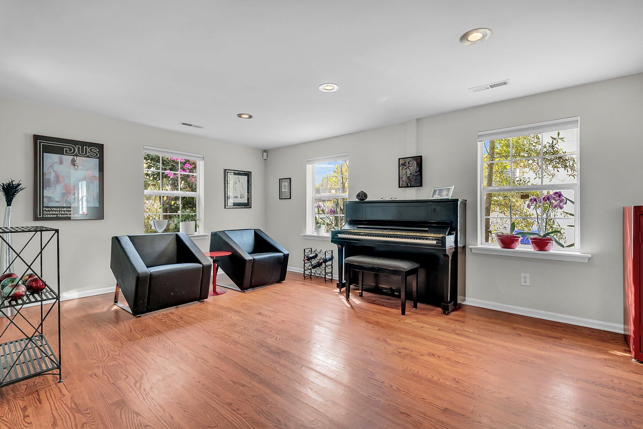 4445 Old Park Road