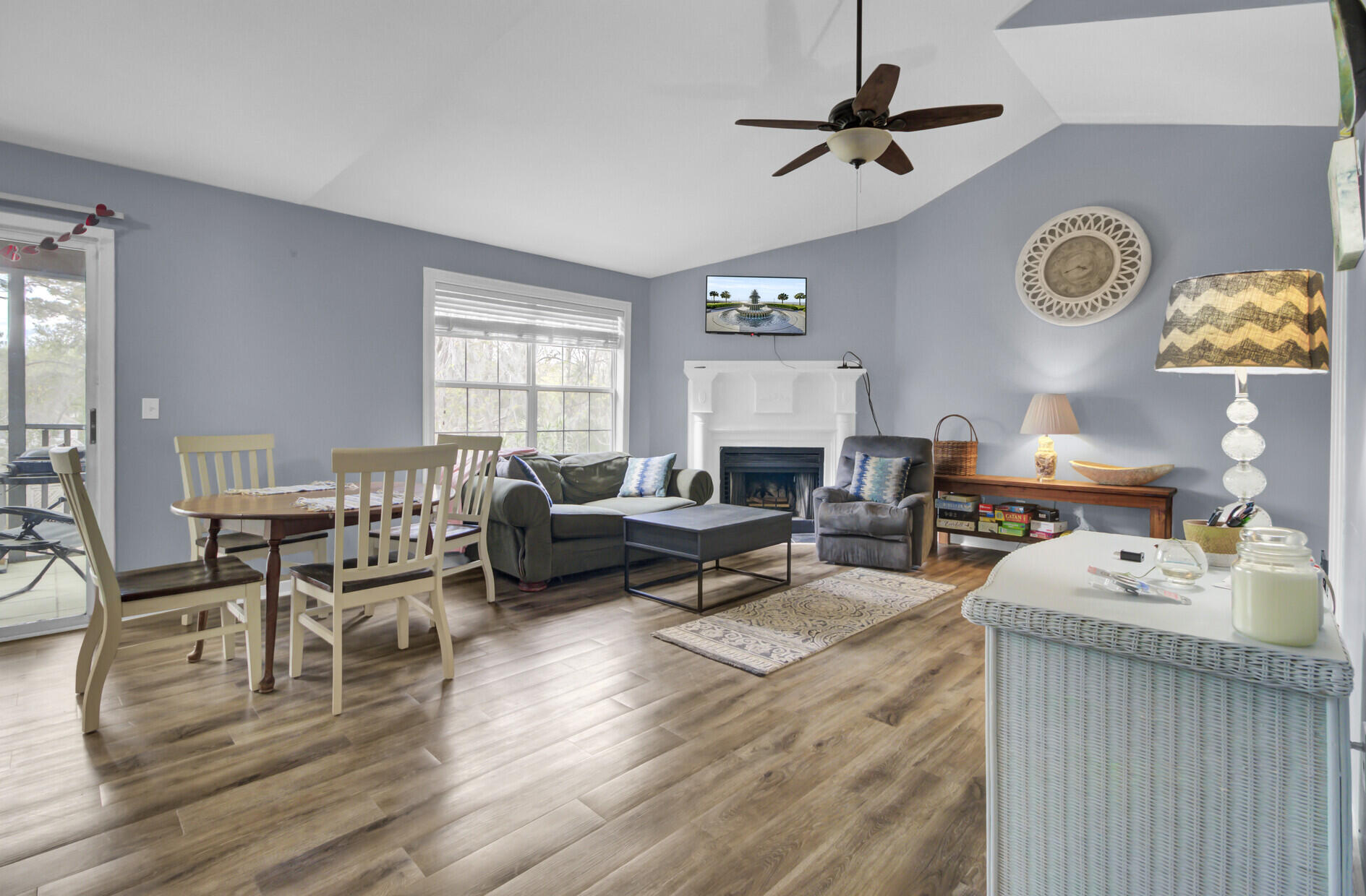 7940 Parklane Court # F, North Charleston Unit: F