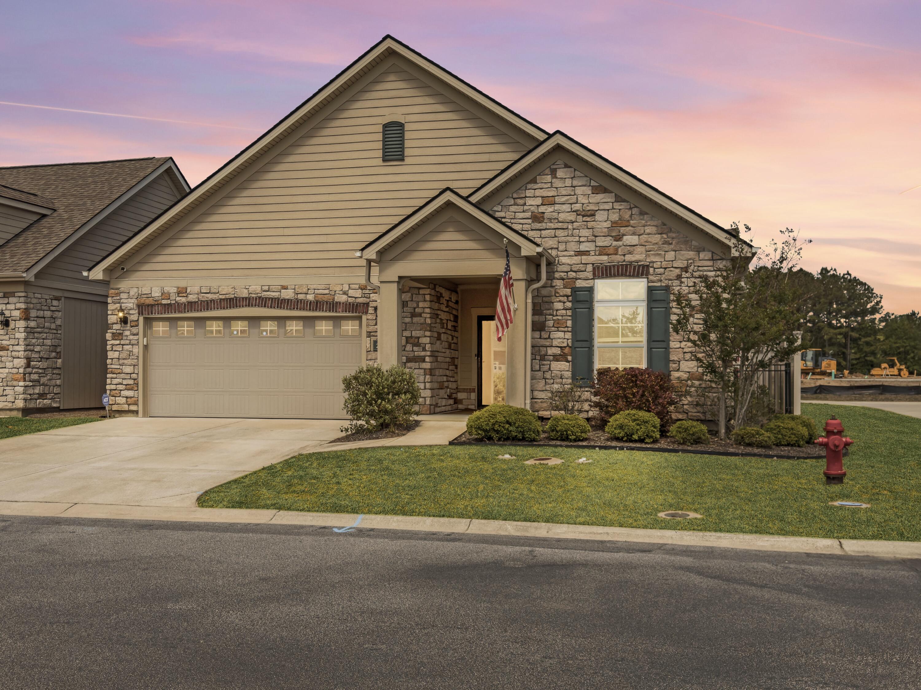 222 Village Stone Circle, Summerville