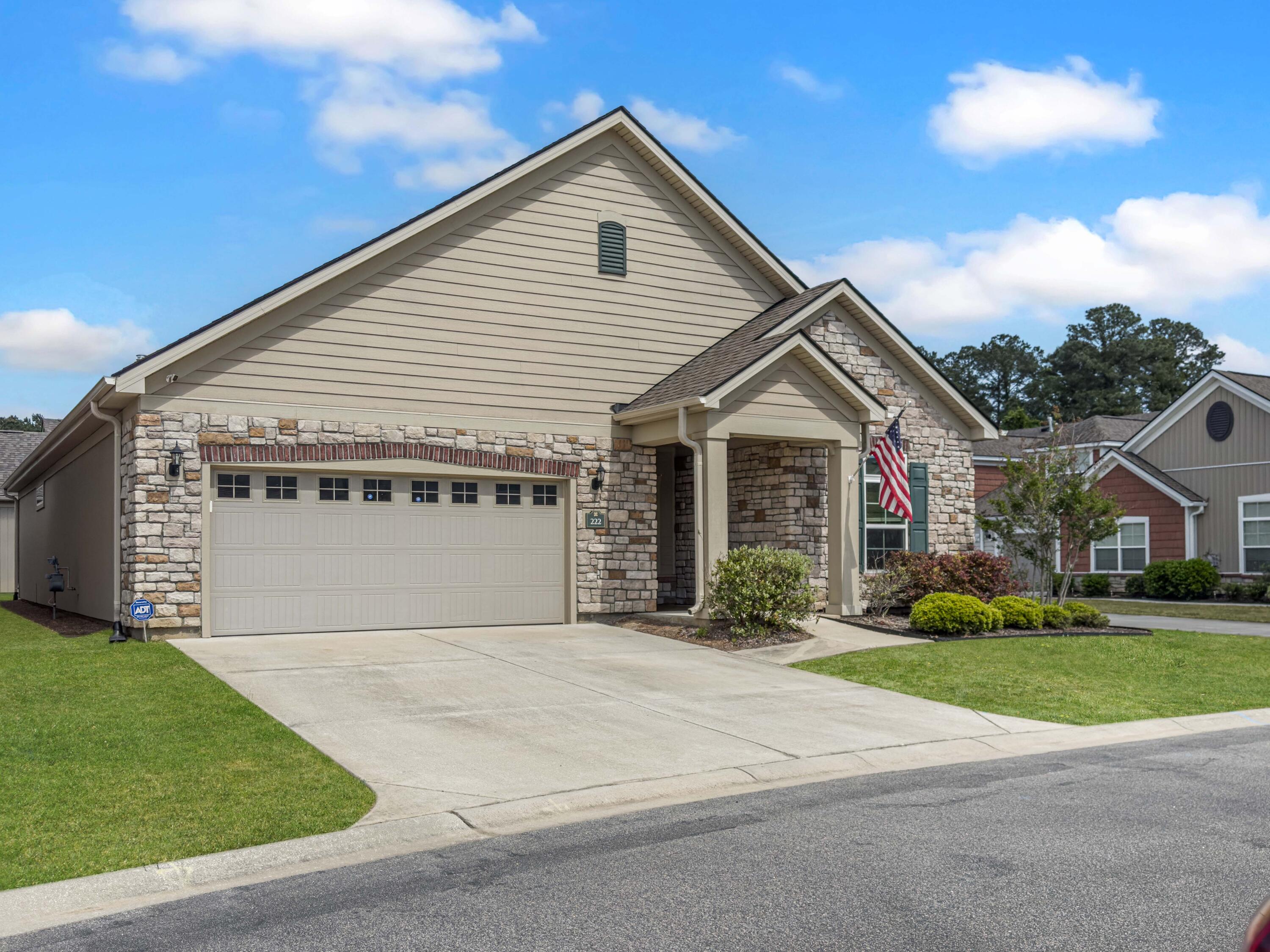 222 Village Stone Circle, Summerville