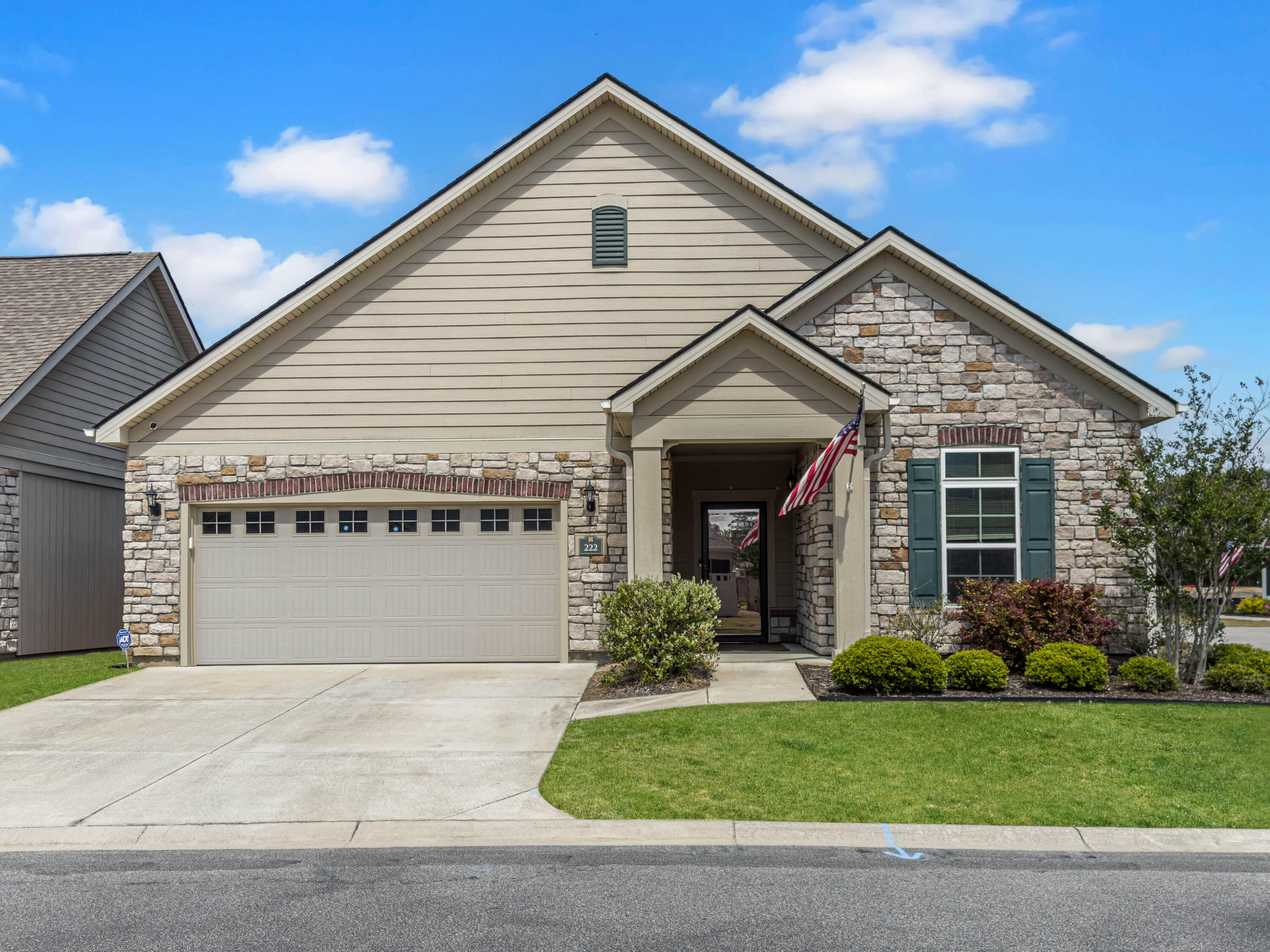 222 Village Stone Circle, Summerville