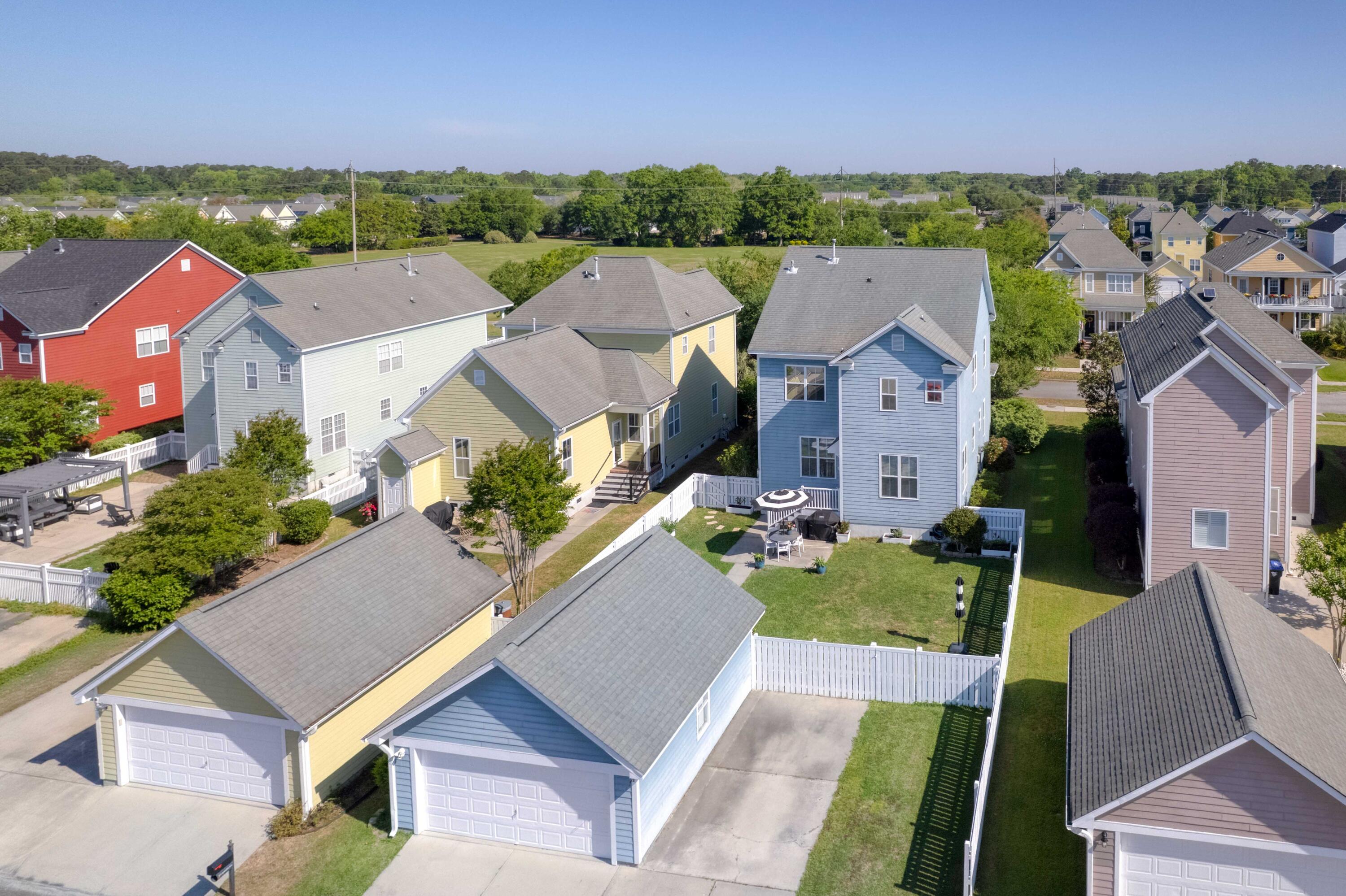 311 Amaryllis Avenue