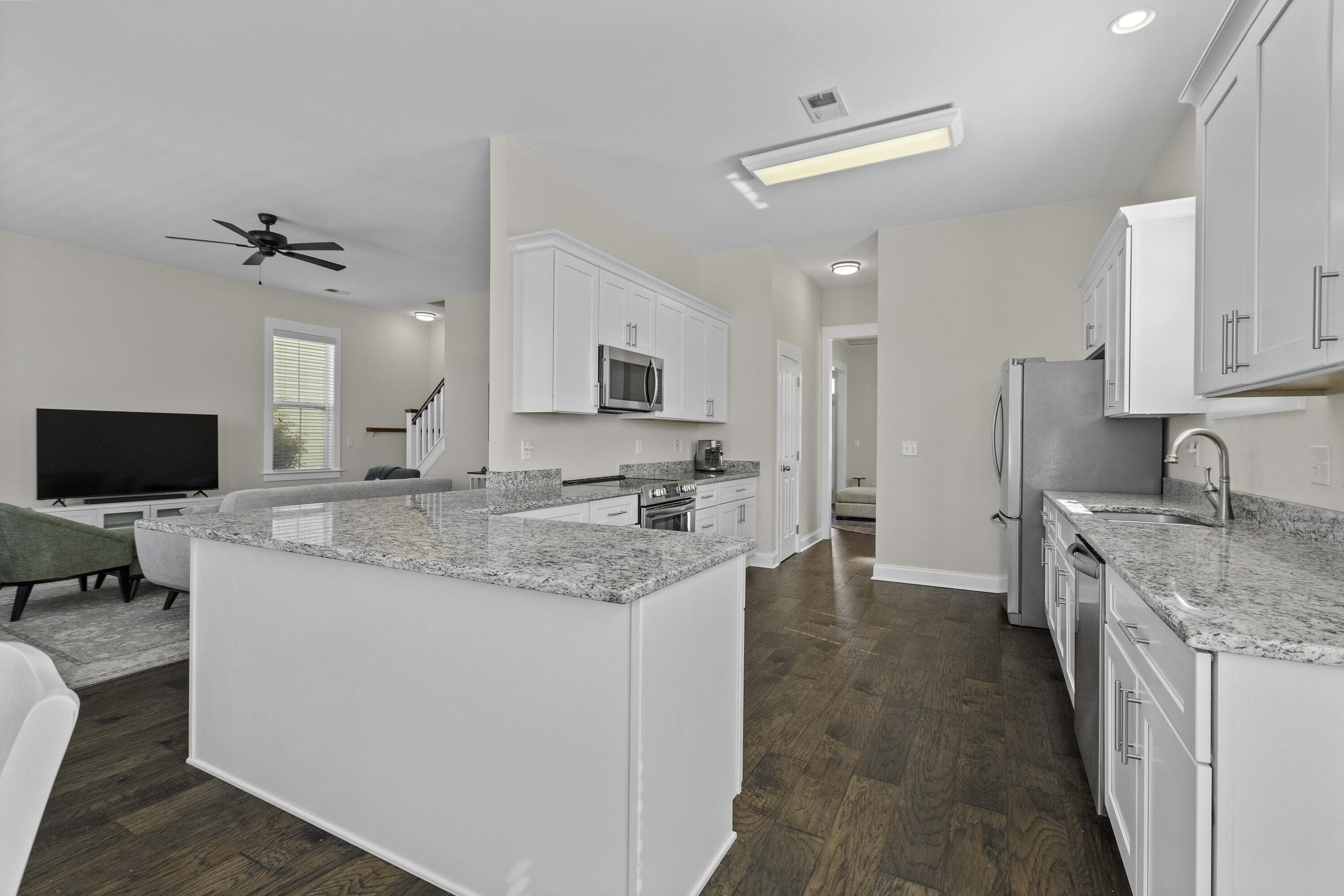 311 Amaryllis Avenue