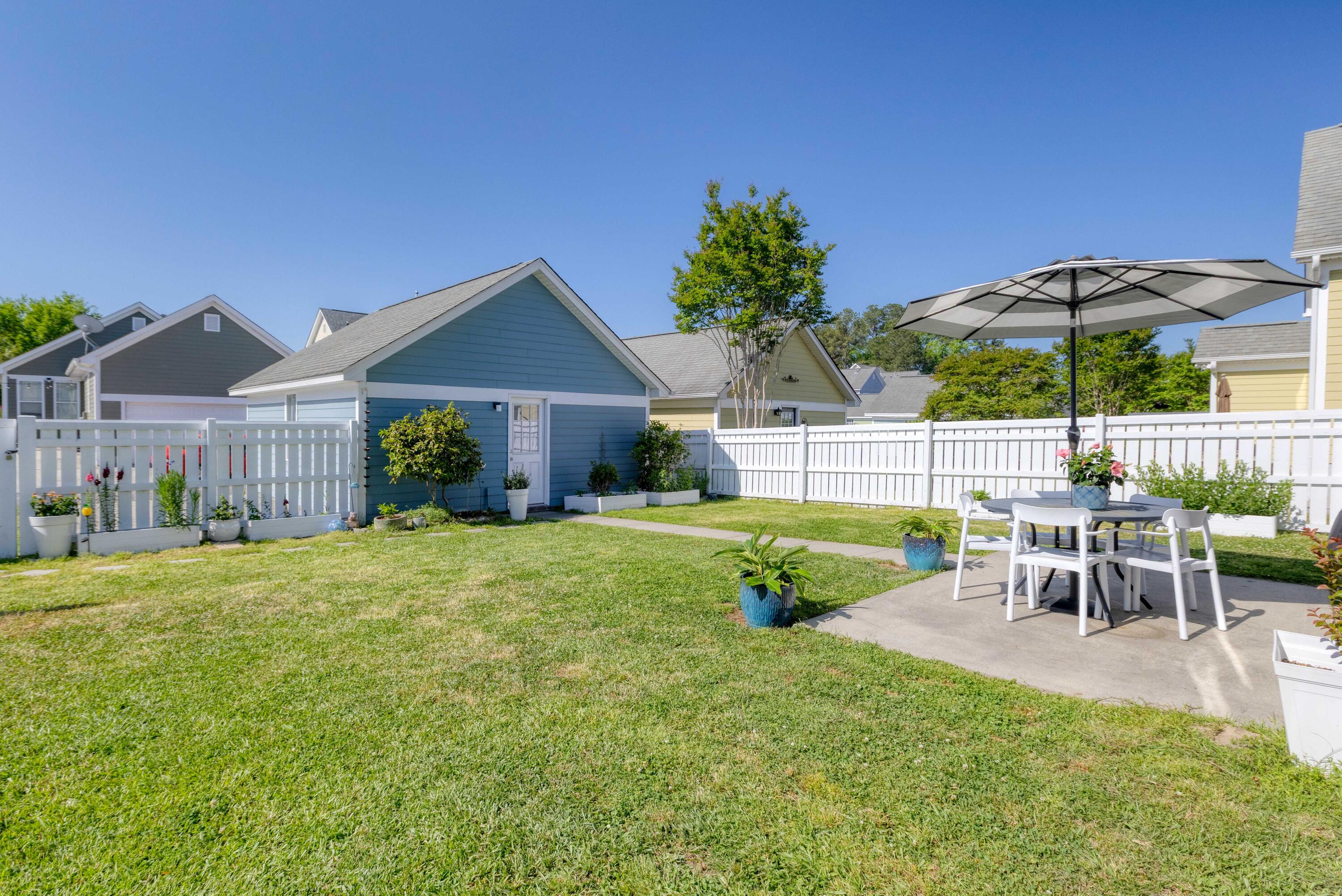 311 Amaryllis Avenue