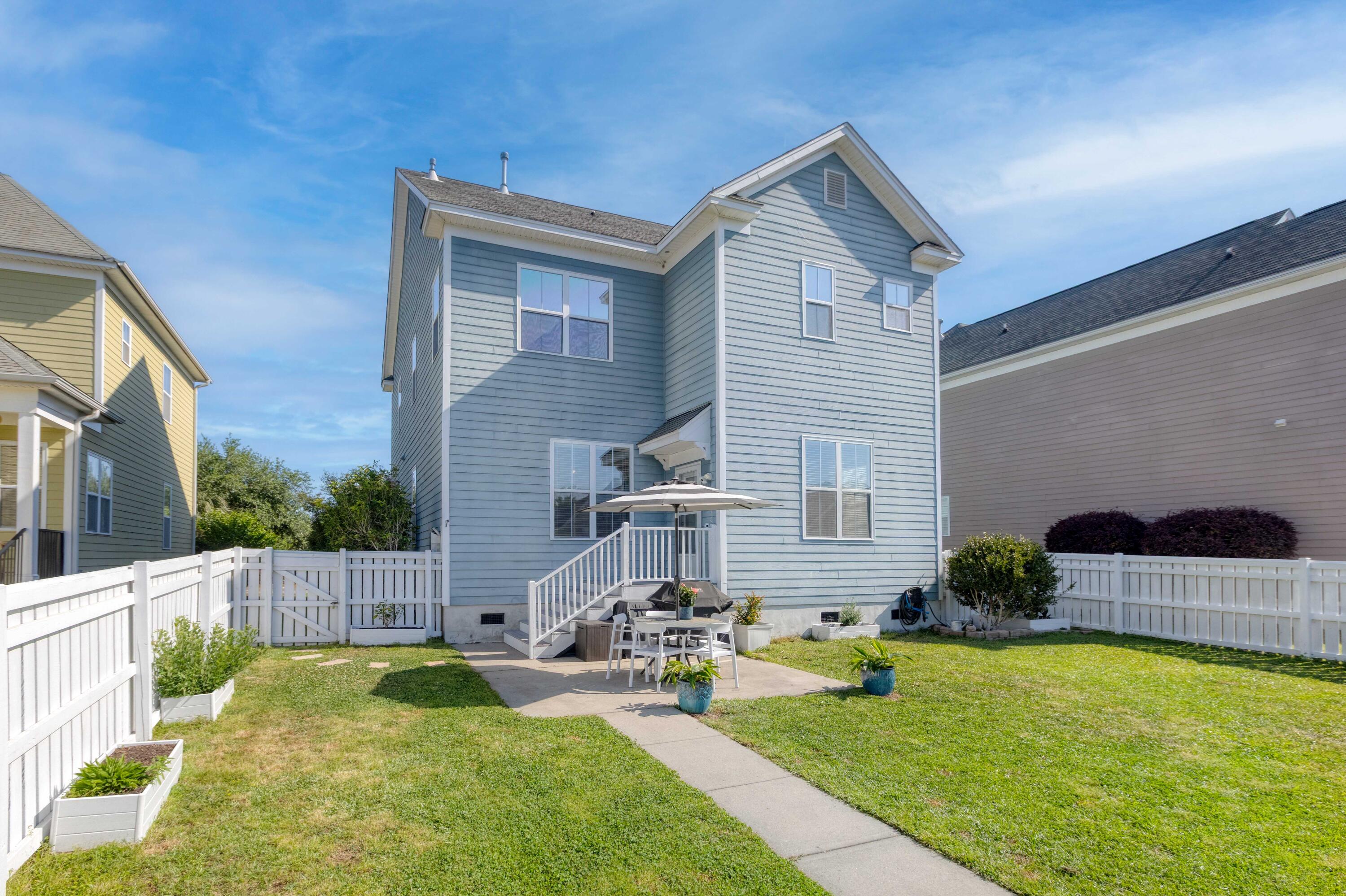 311 Amaryllis Avenue