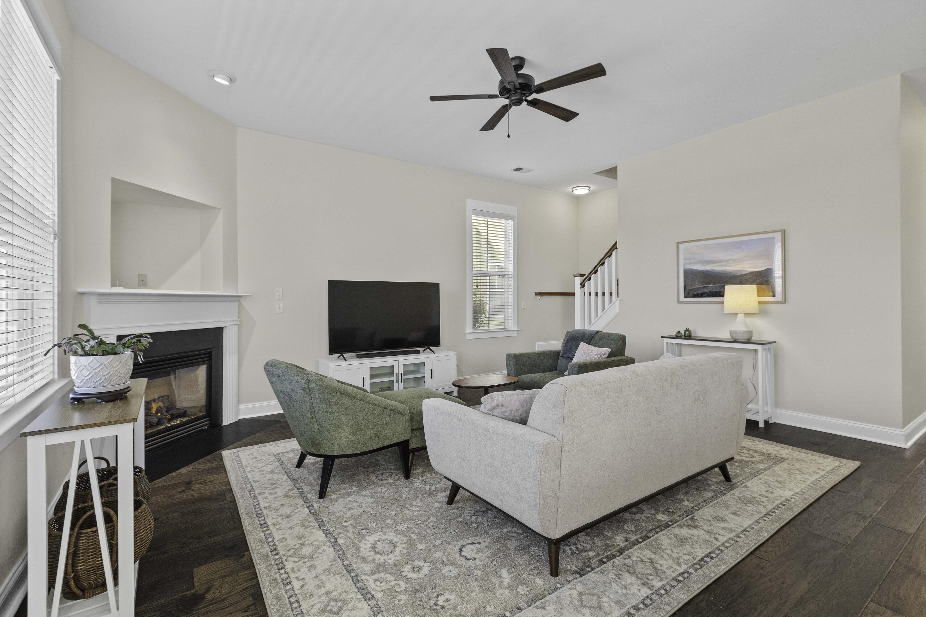 311 Amaryllis Avenue