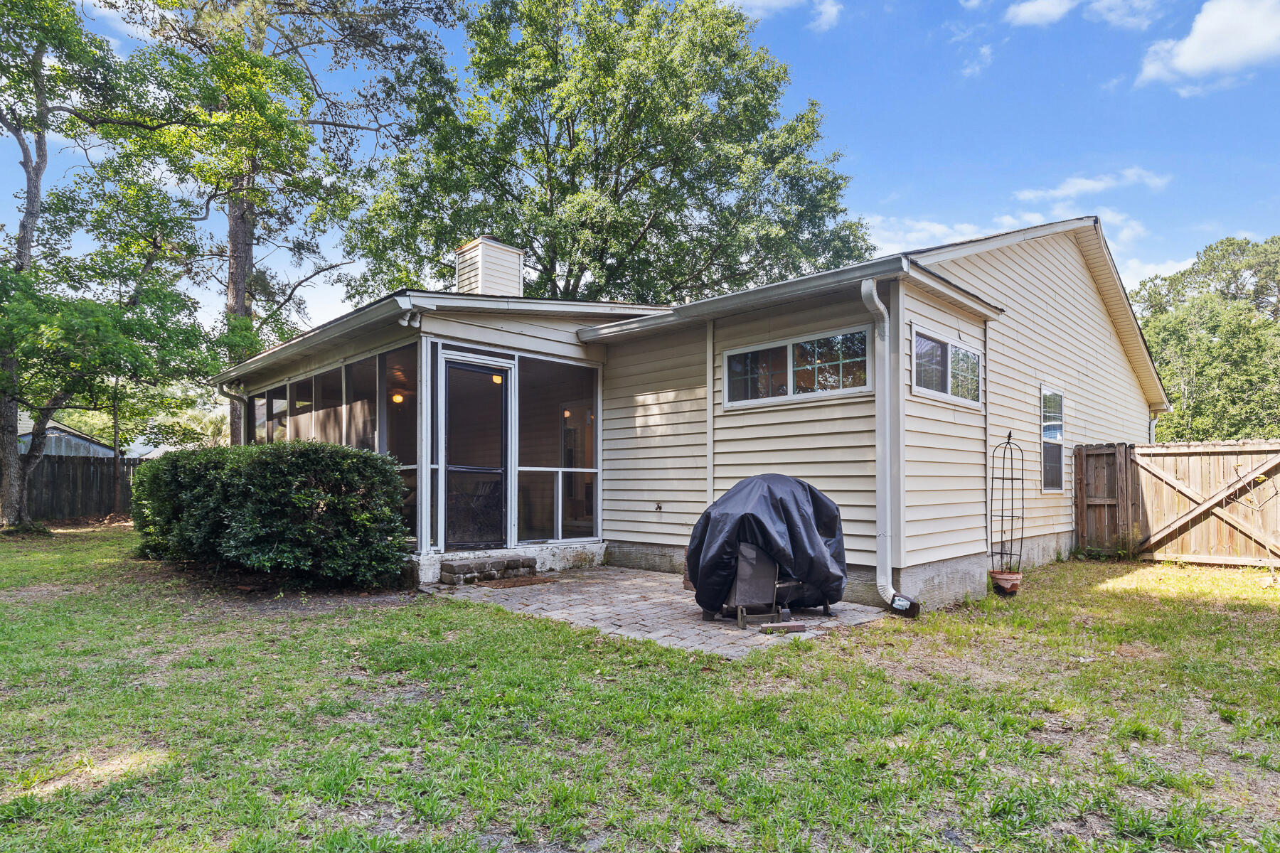 210 Basswood Avenue