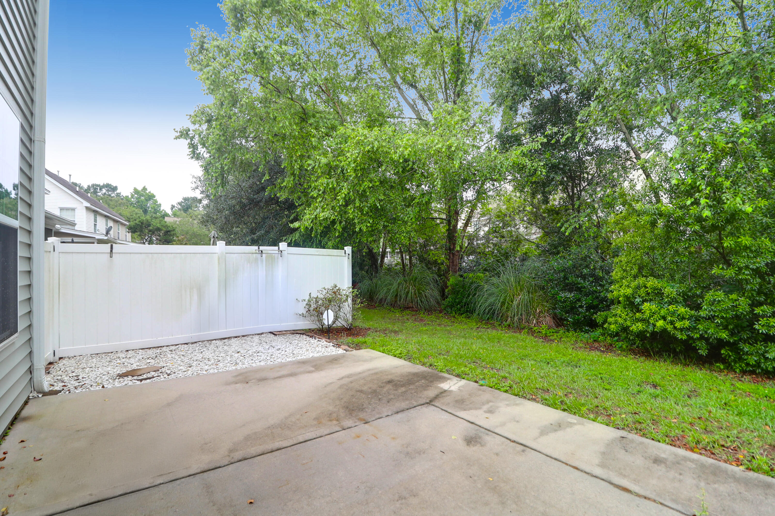 1510 Royal Colony Road