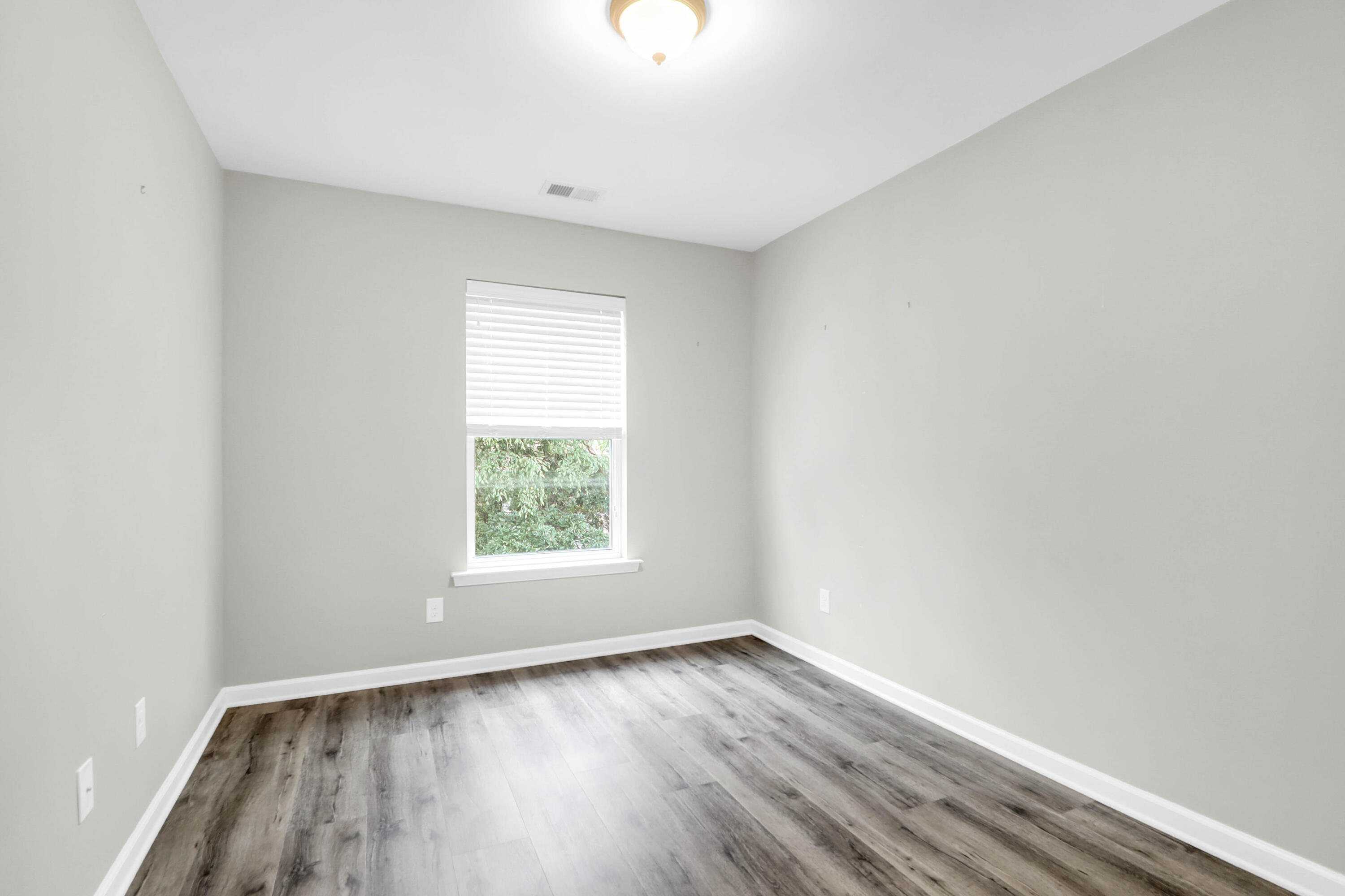 1510 Royal Colony Road