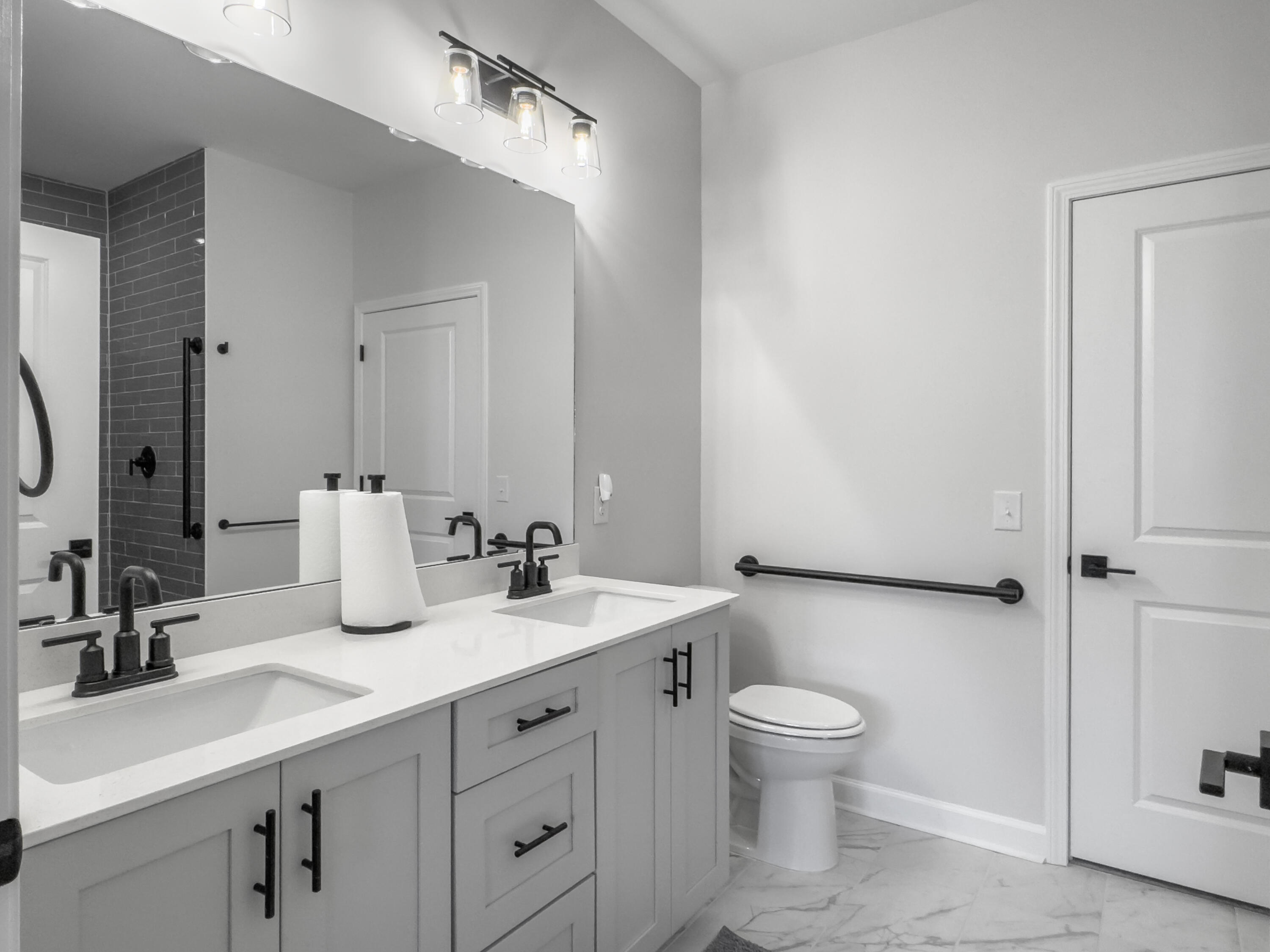 953 Dusk Drive, Summerville