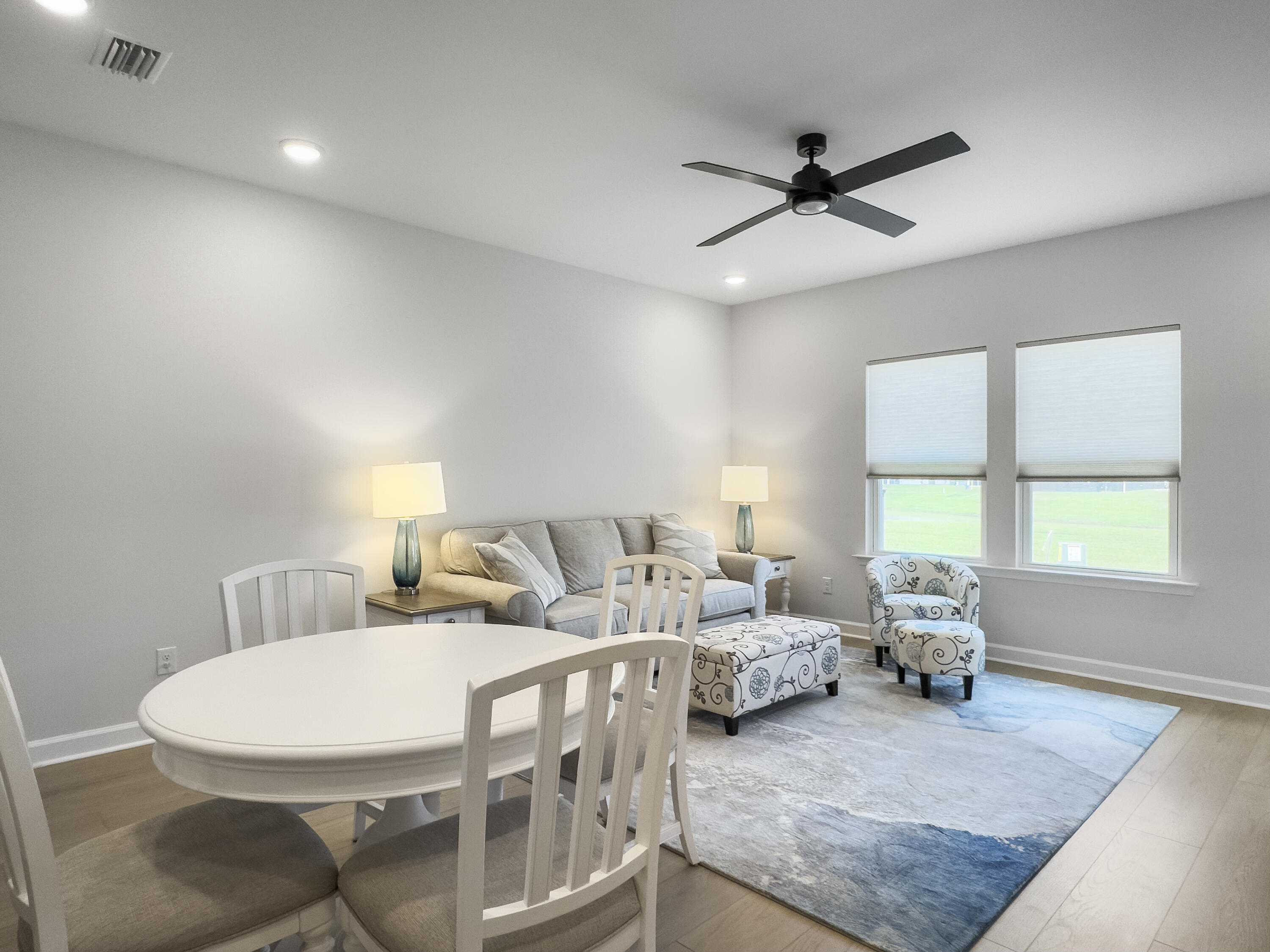 953 Dusk Drive, Summerville