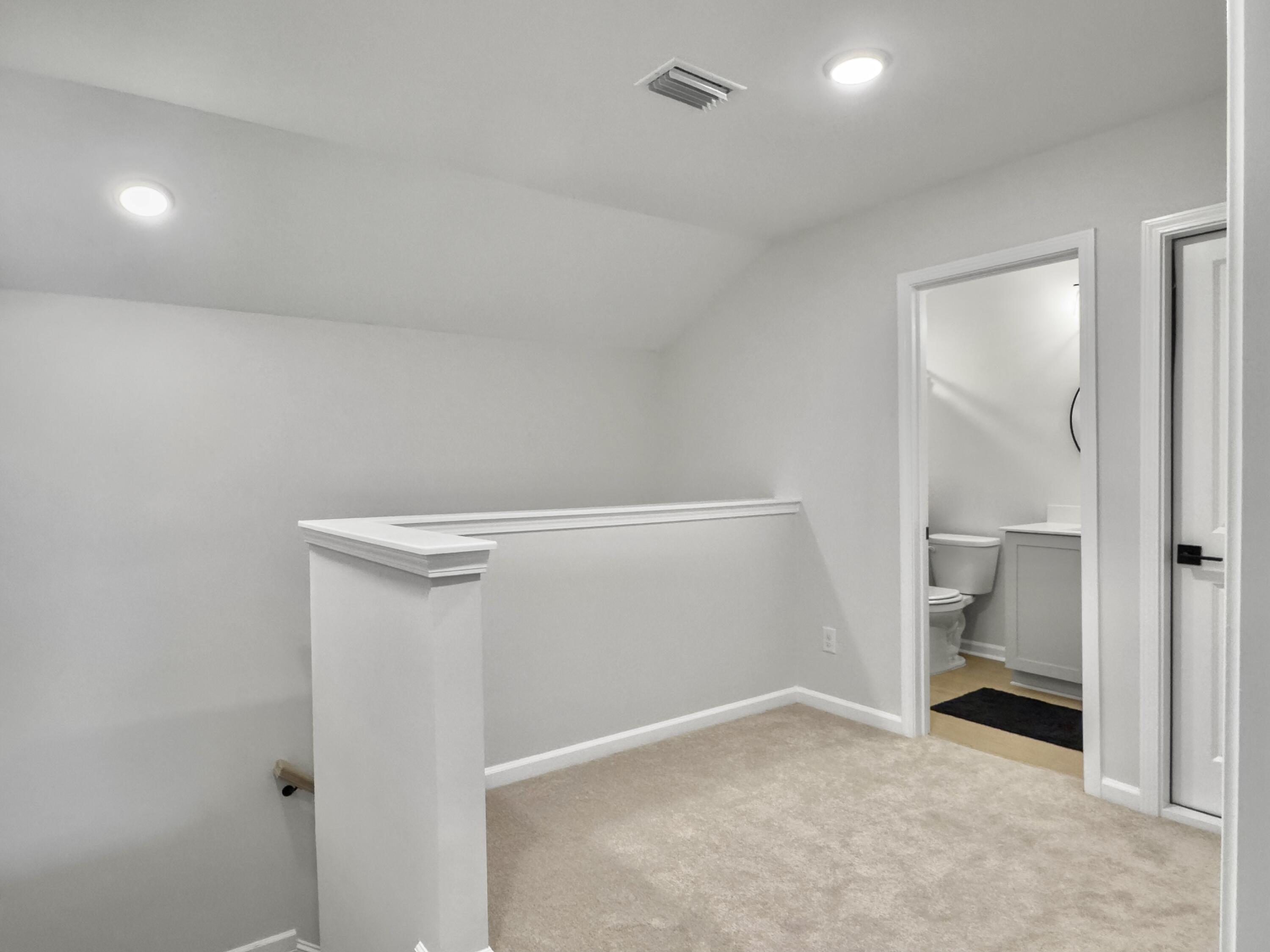 953 Dusk Drive, Summerville