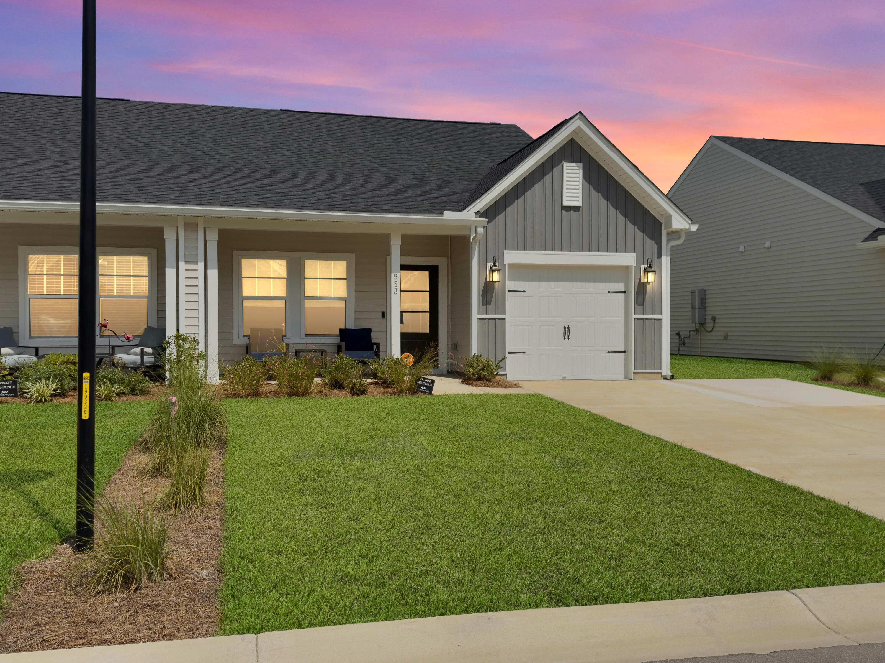 953 Dusk Drive, Summerville