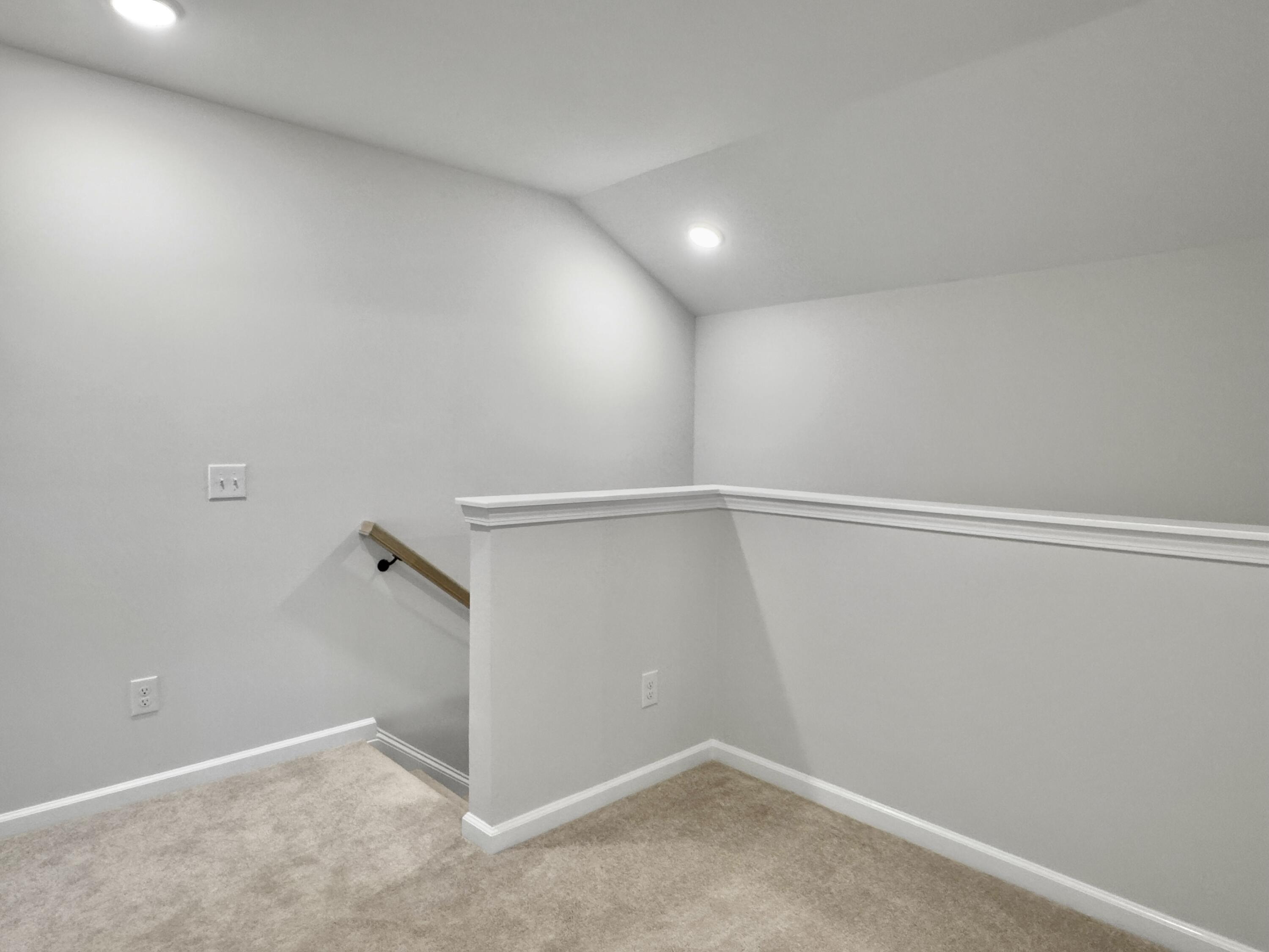 953 Dusk Drive, Summerville