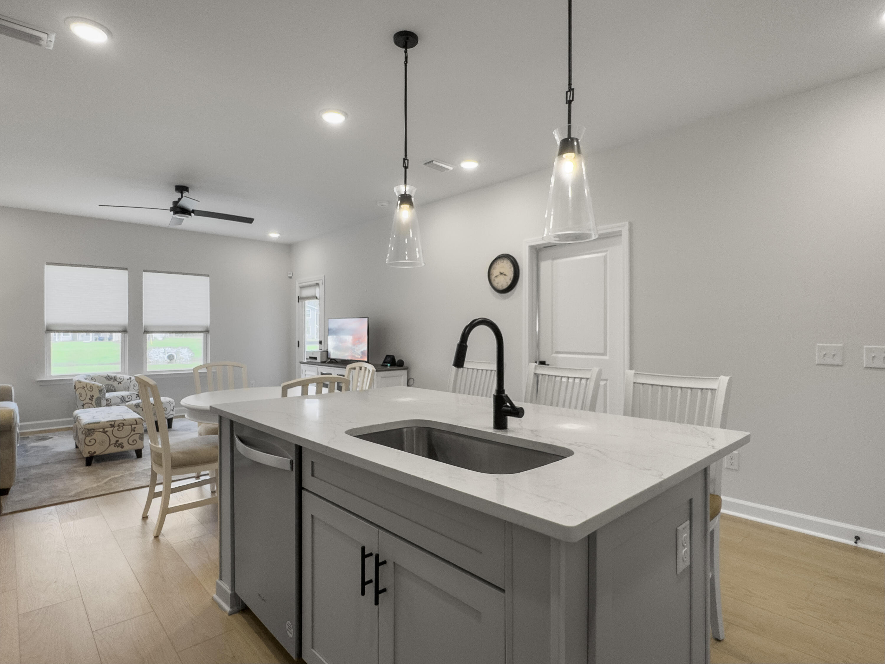 953 Dusk Drive, Summerville