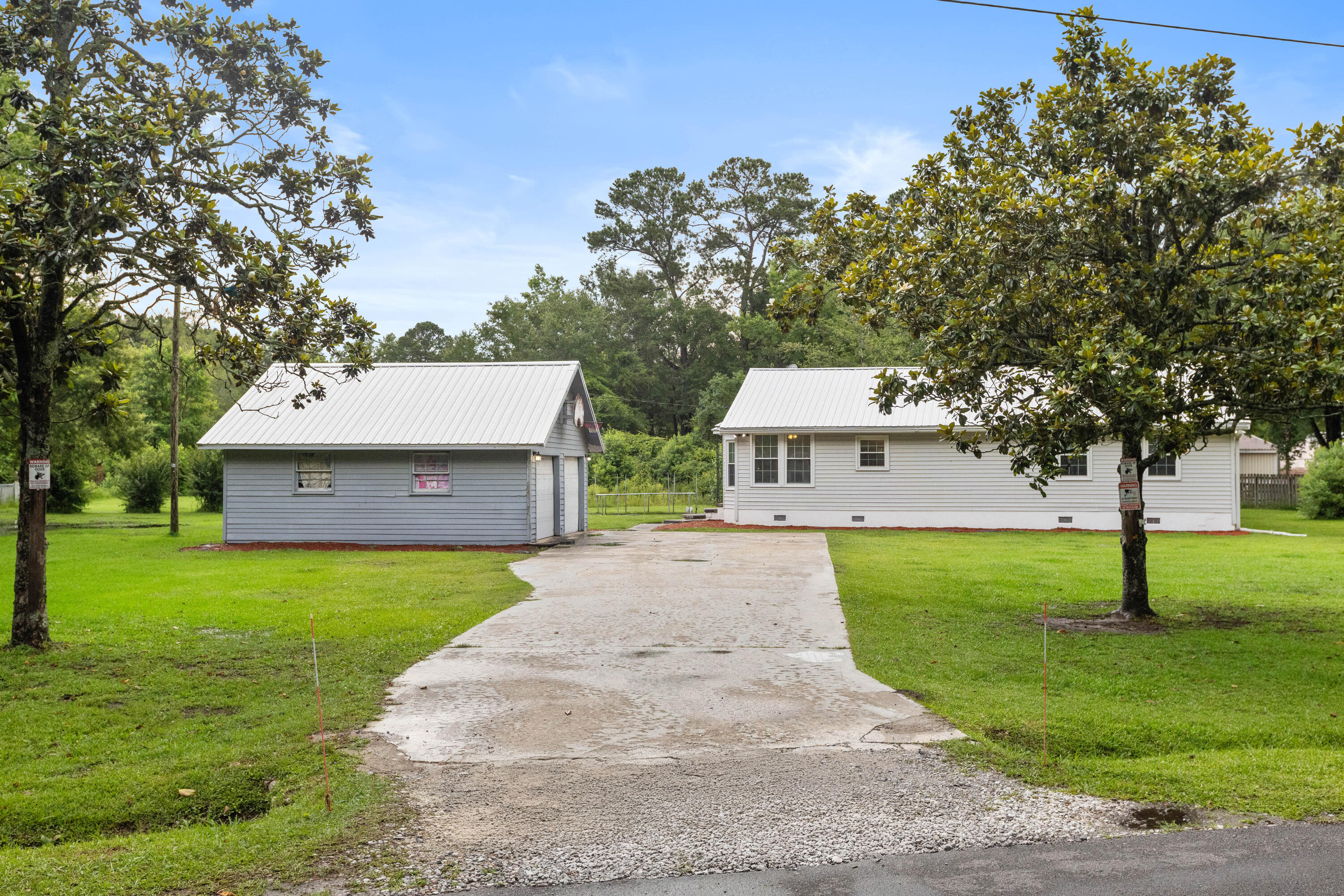 245 Lake Drive, Summerville