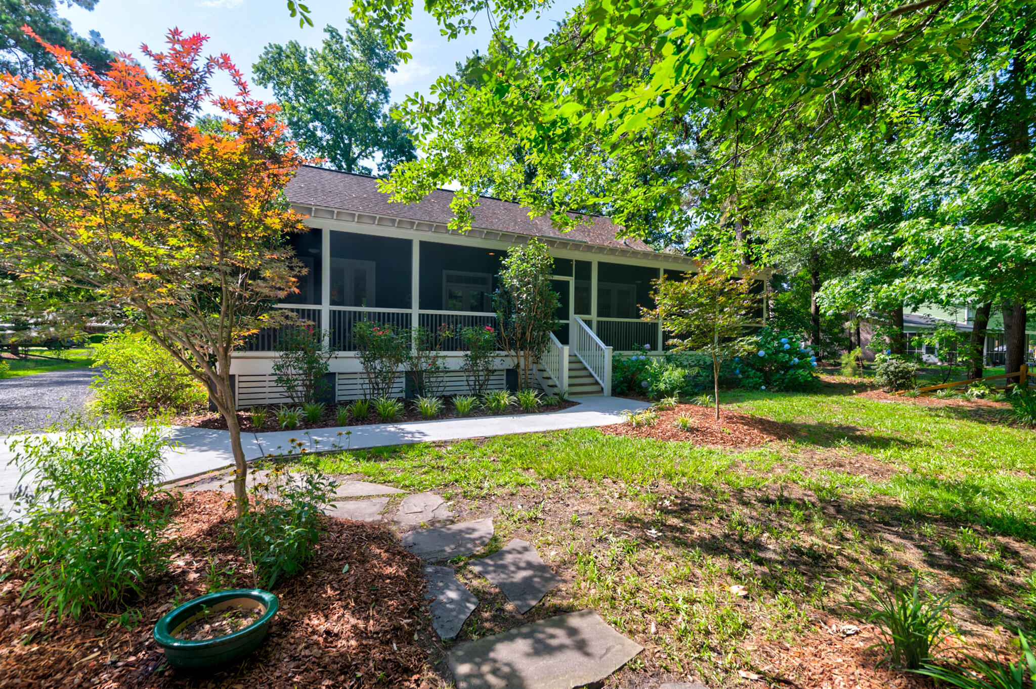 1872 Staffwood Road