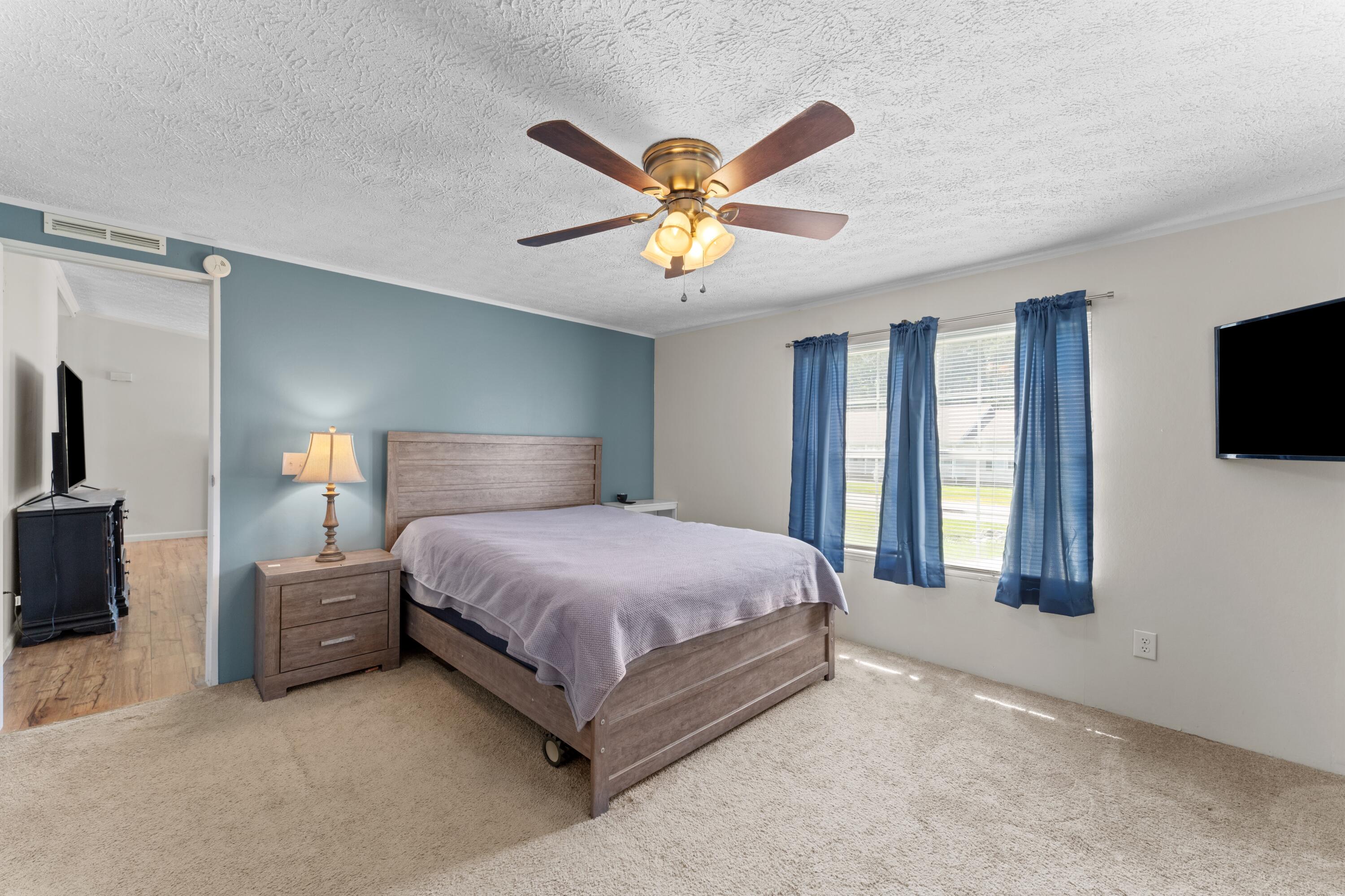 126 Fall Creek Boulevard